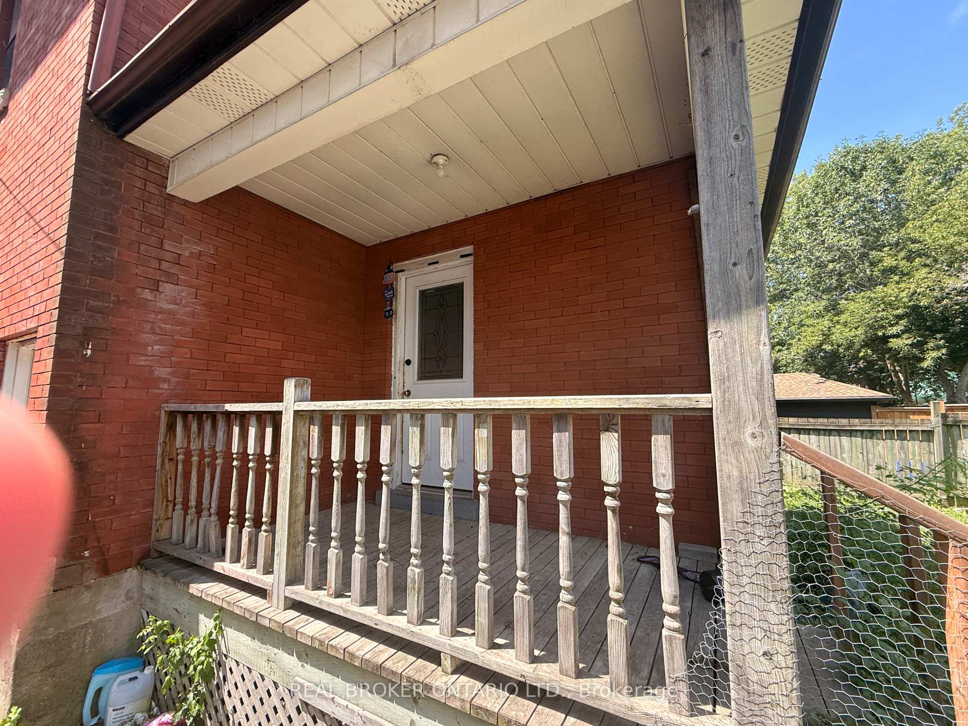 Photo 8 of 28 Grove Street, Welland, Welland Downtown — HOMEH