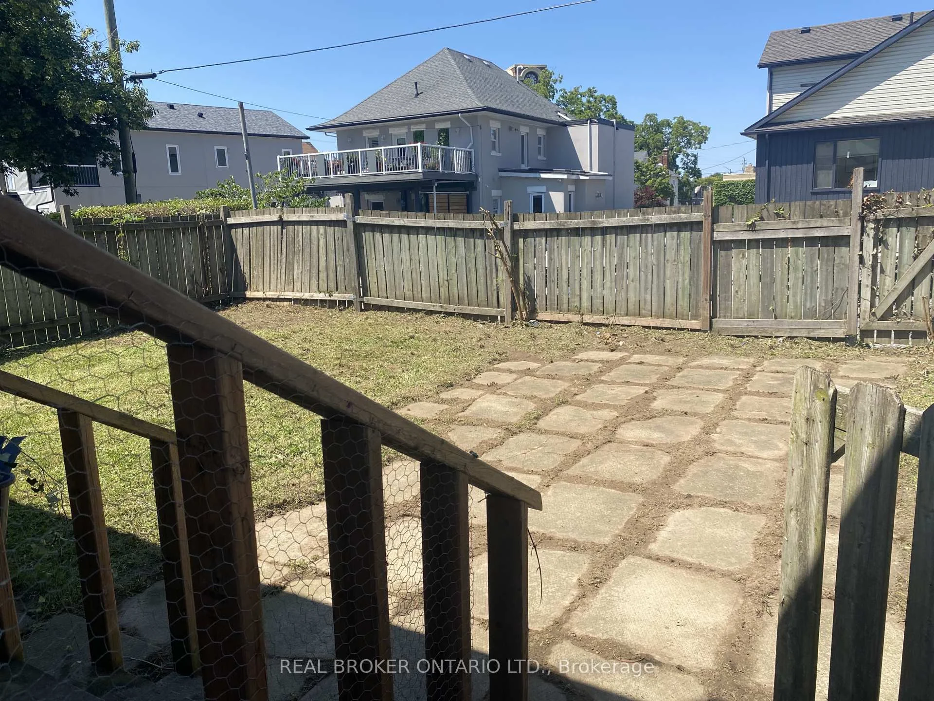 Photo 4 of 28 Grove Street, Welland, Welland Downtown — HOMEH