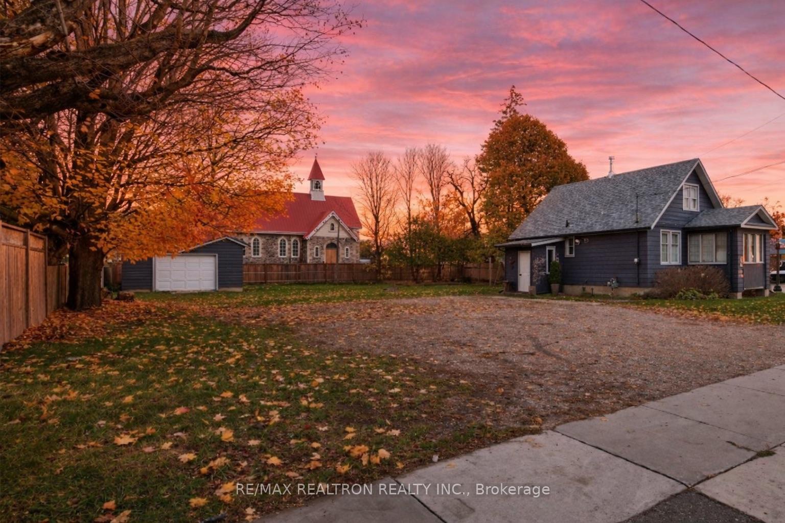 Photo 1 of 3 Elora Street N, Mapleton, Rural Mapleton — HOMEH