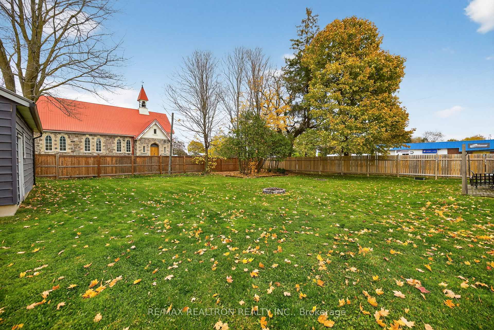 Photo 36 of 3 Elora Street N, Mapleton, Rural Mapleton — HOMEH
