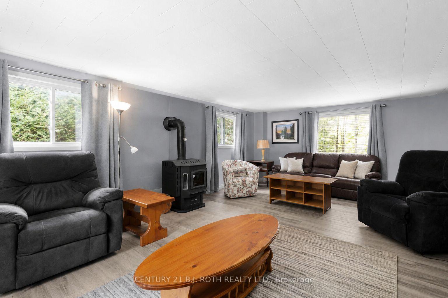 Photo 3 of 30 Mcleish Drive, Kawartha Lakes, Dalton — HOMEH