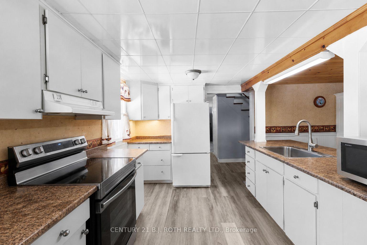Photo 5 of 30 Mcleish Drive, Kawartha Lakes, Dalton — HOMEH
