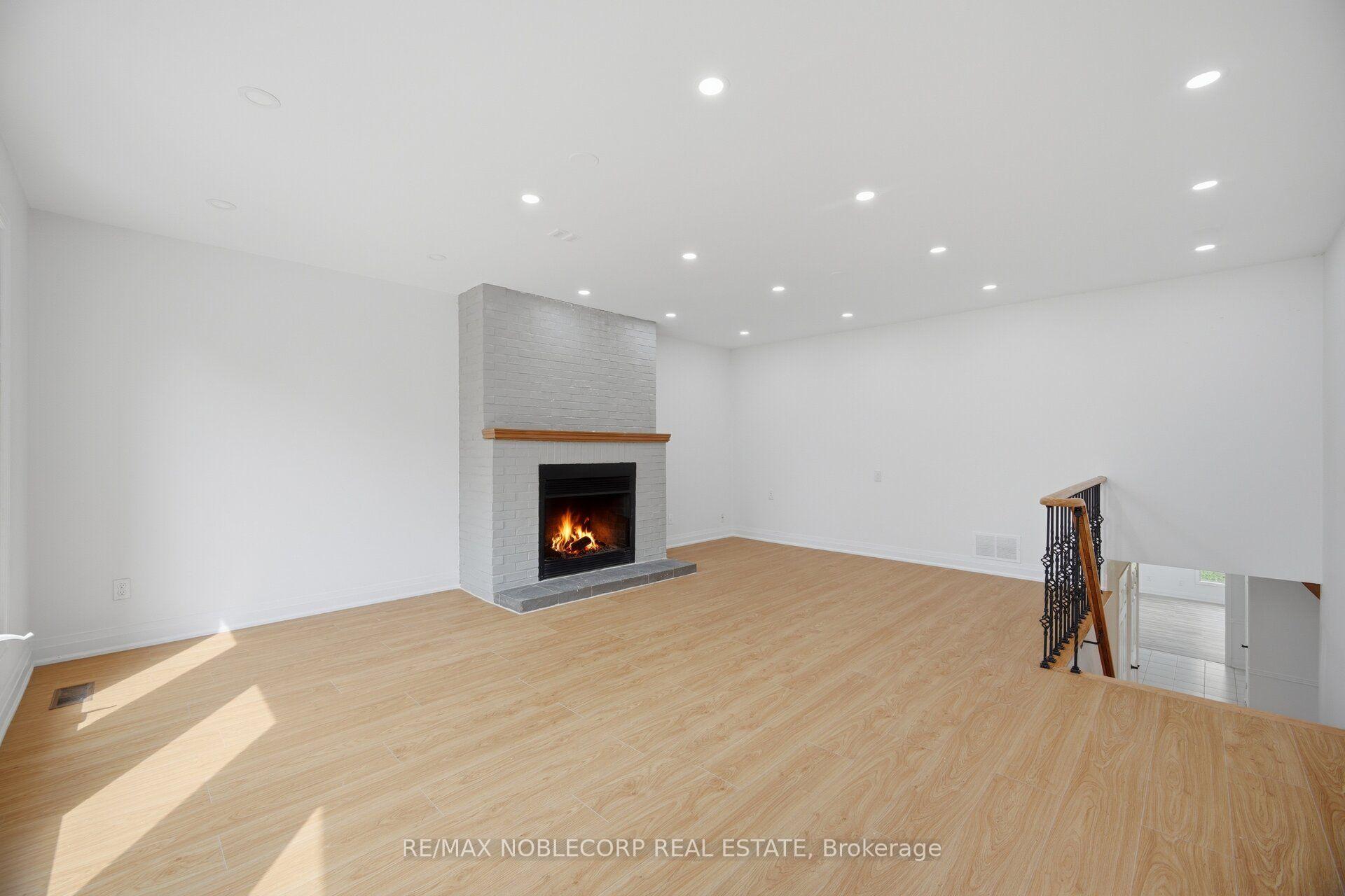 Photo 6 of 66 Cinrickbar Drive, Etobicoke, West Humber-Clairville — HOMEH