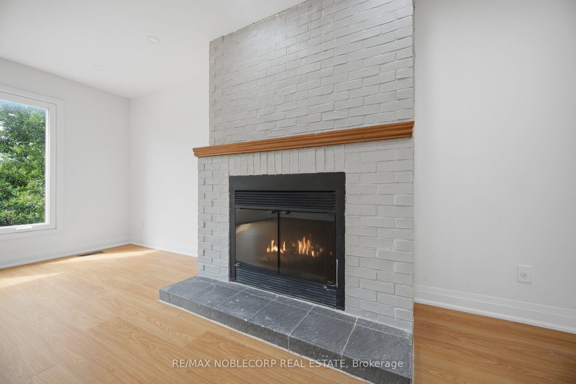 Photo 9 of 66 Cinrickbar Drive, Etobicoke, West Humber-Clairville — HOMEH