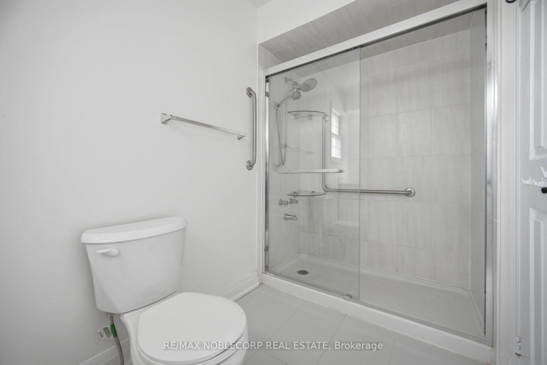 Photo 36 of 66 Cinrickbar Drive, Etobicoke, West Humber-Clairville — HOMEH