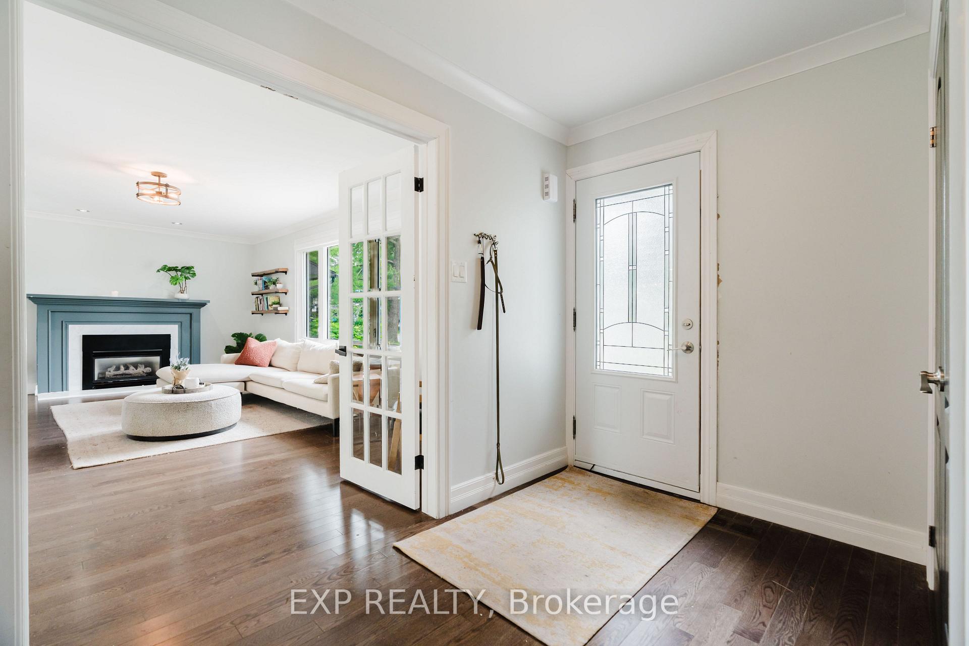 Photo 4 of 2136 Fillmore Crescent, Ottawa, Beacon Hill North — HOMEH