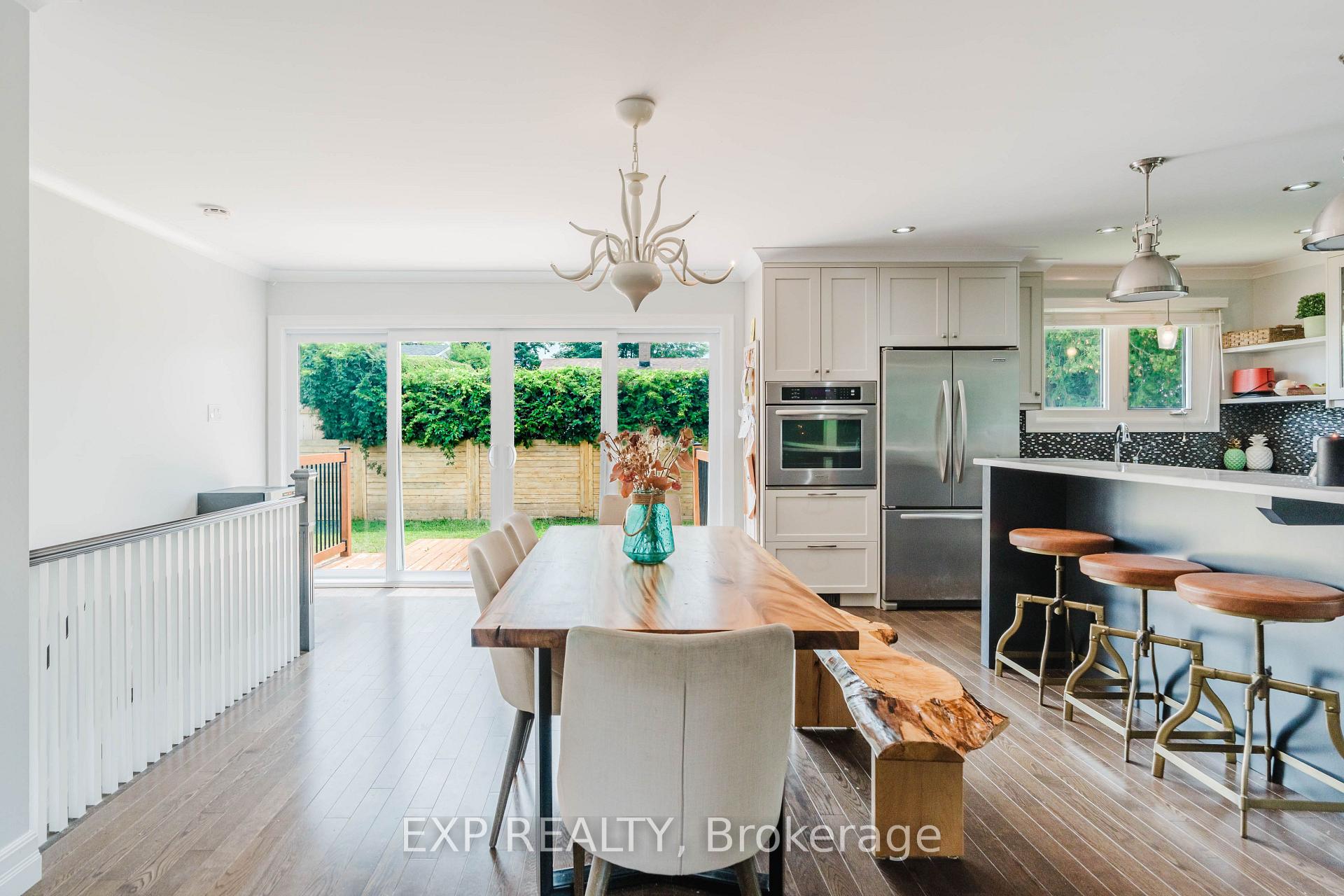 Photo 8 of 2136 Fillmore Crescent, Ottawa, Beacon Hill North — HOMEH