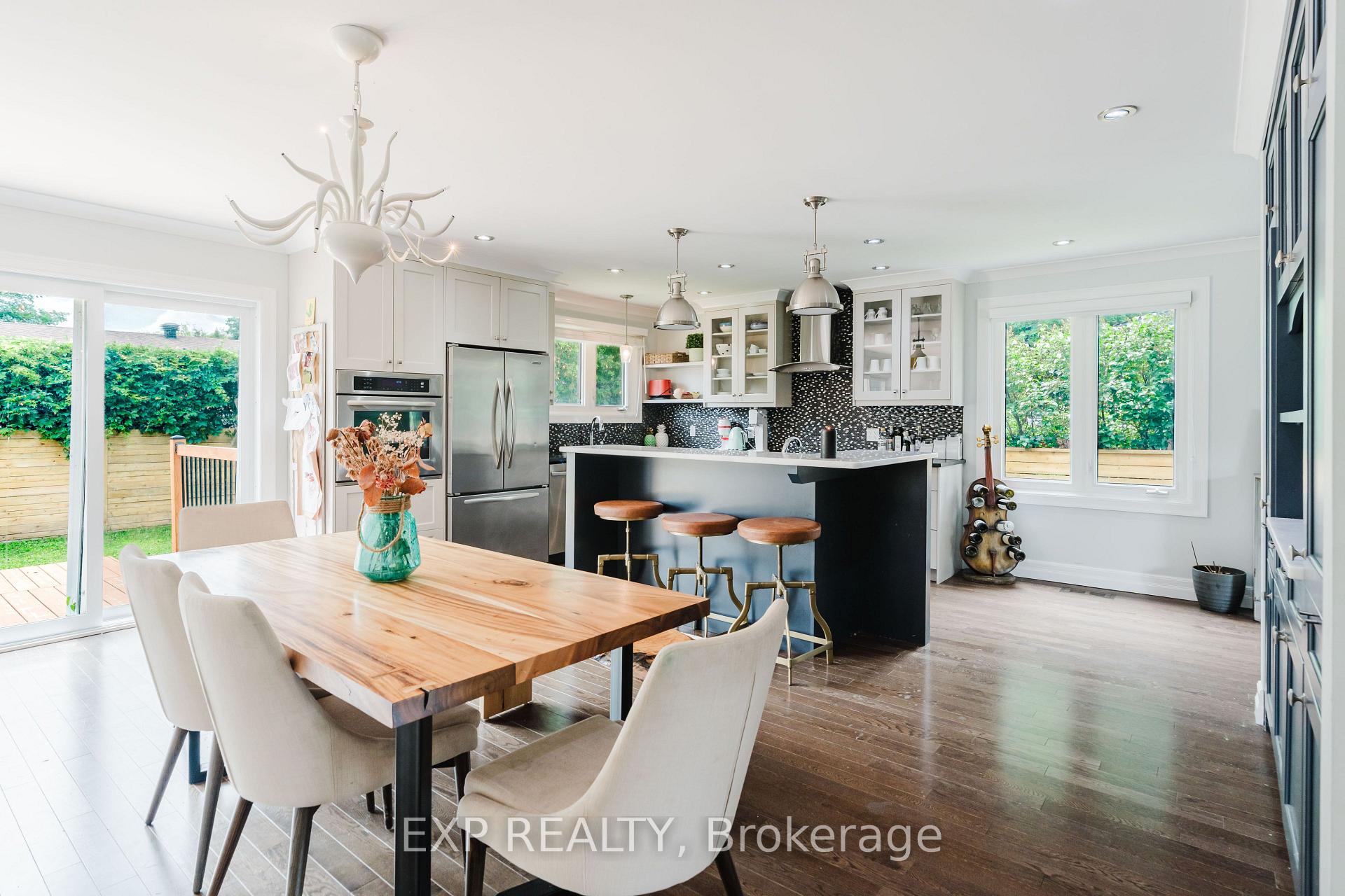 Photo 9 of 2136 Fillmore Crescent, Ottawa, Beacon Hill North — HOMEH