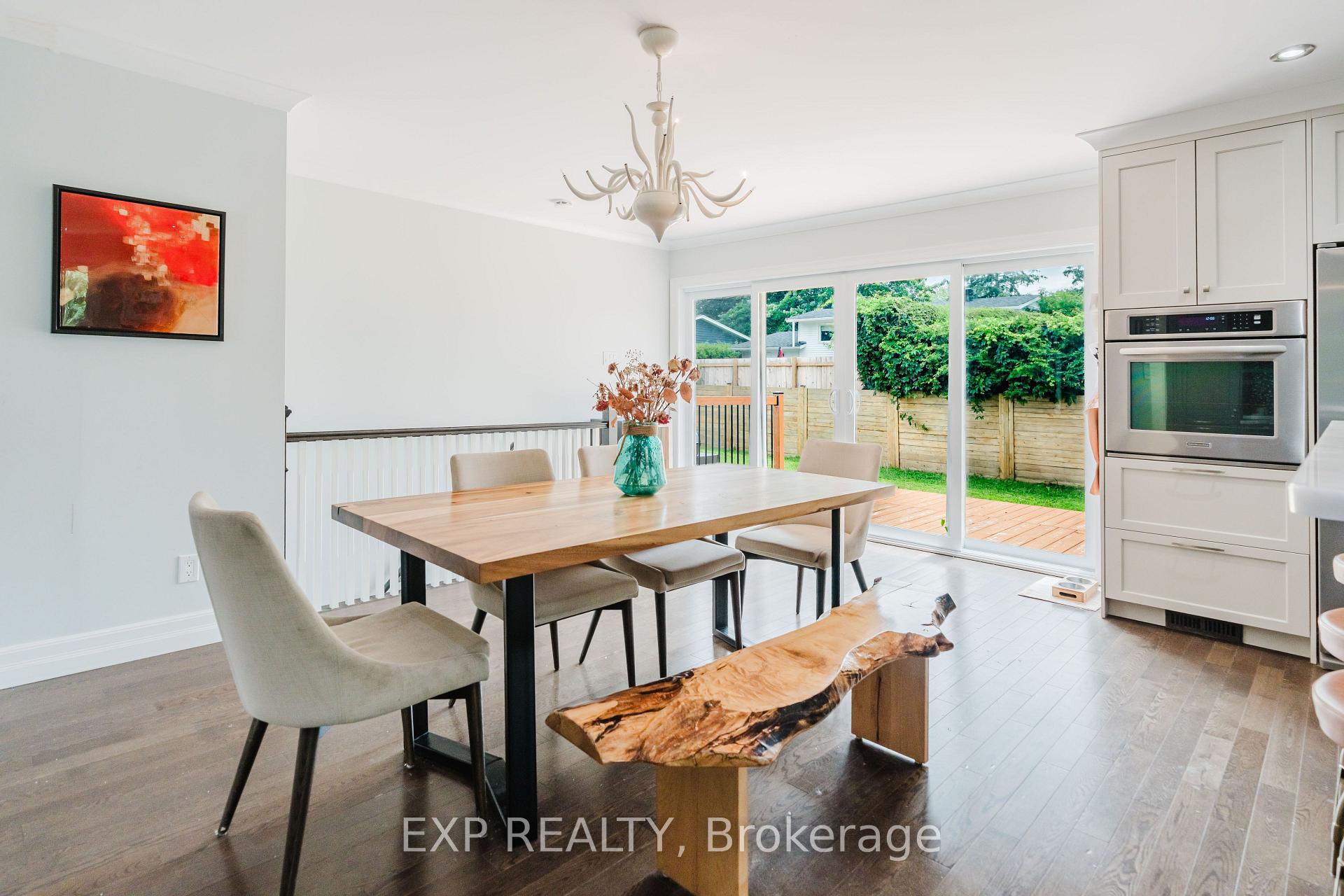 Photo 10 of 2136 Fillmore Crescent, Ottawa, Beacon Hill North — HOMEH