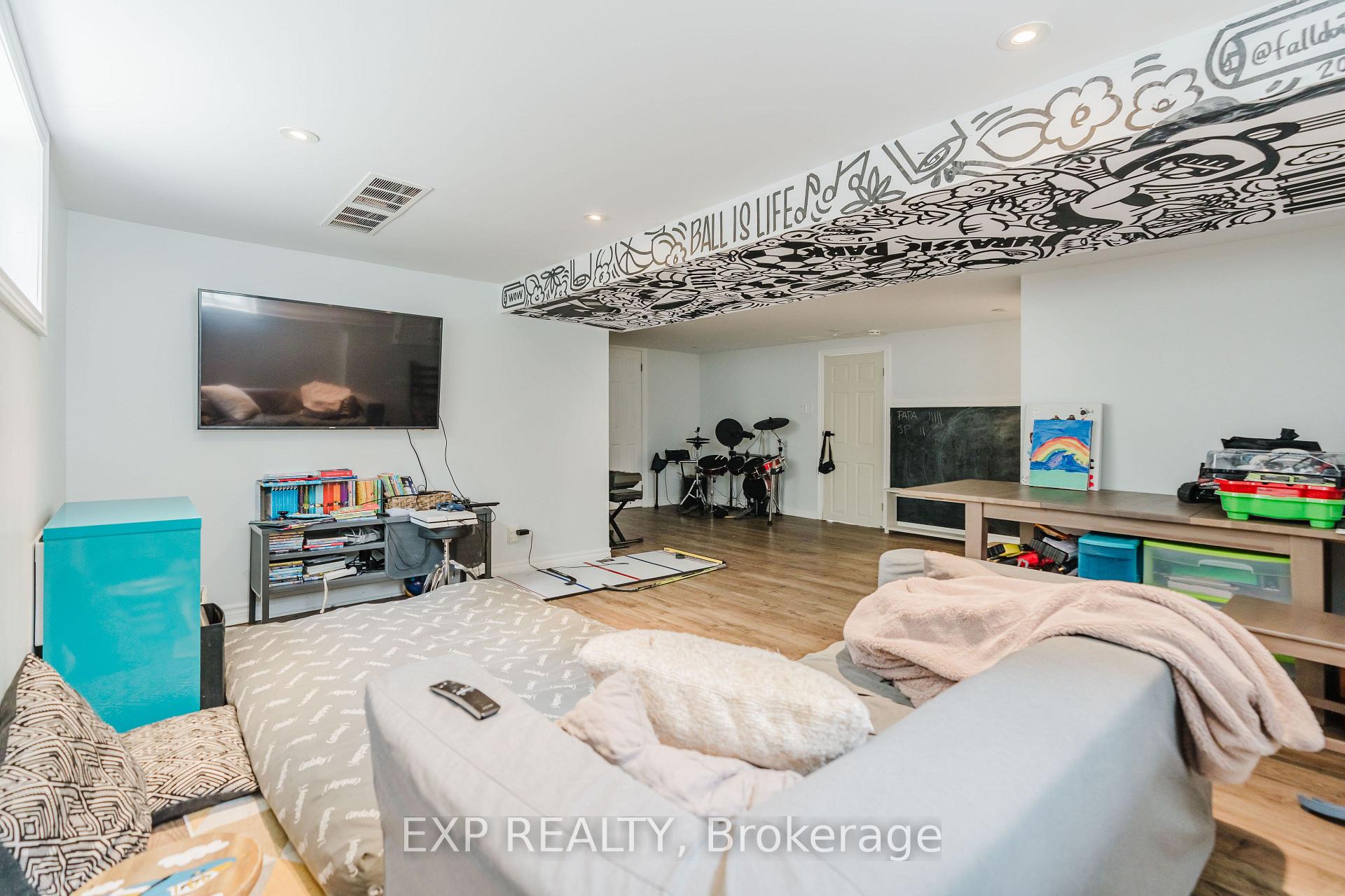 Photo 31 of 2136 Fillmore Crescent, Ottawa, Beacon Hill North — HOMEH