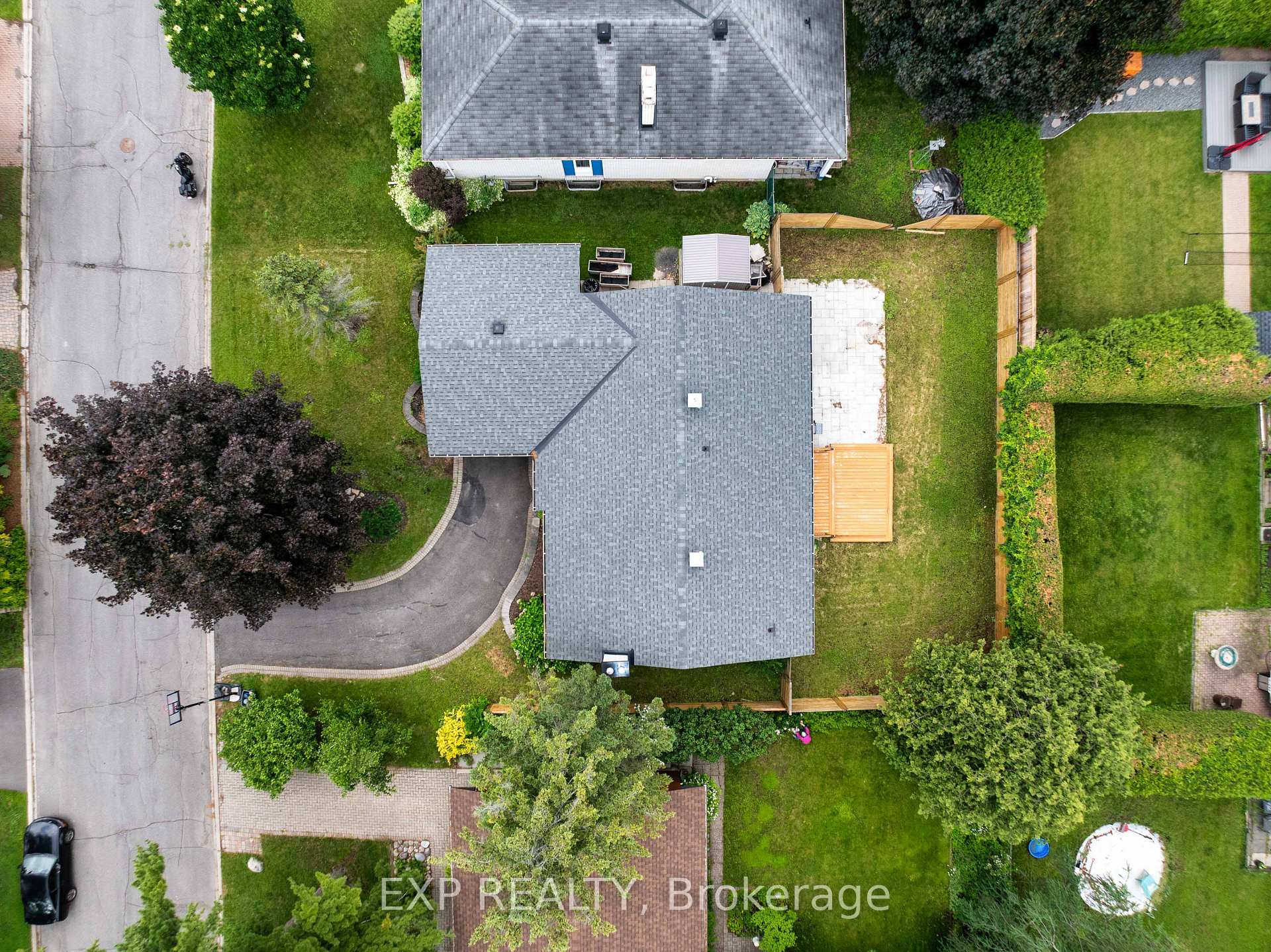 Photo 38 of 2136 Fillmore Crescent, Ottawa, Beacon Hill North — HOMEH