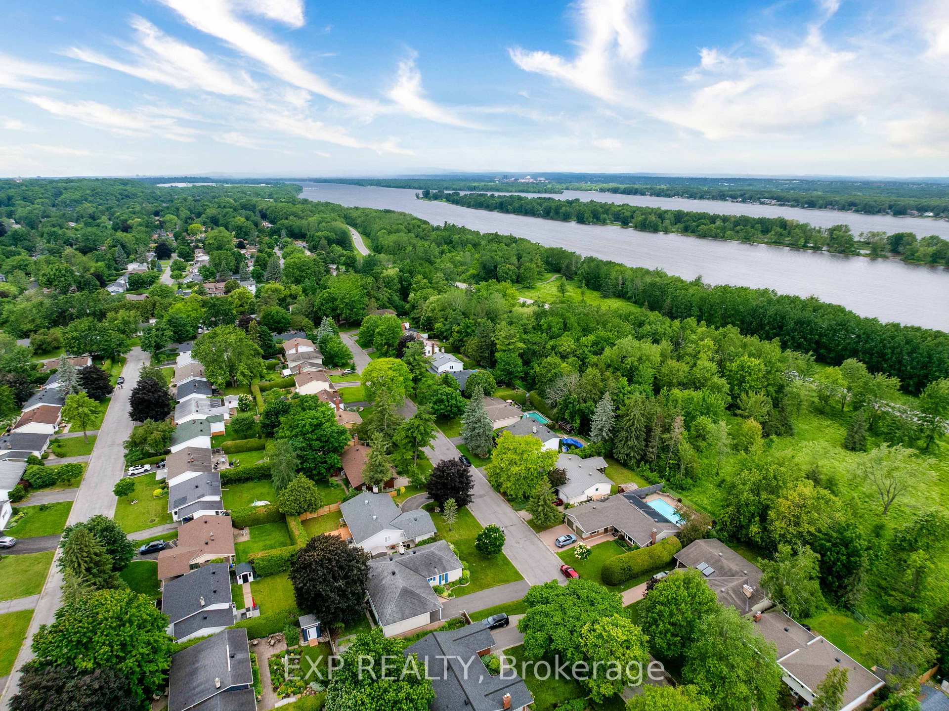 Photo 40 of 2136 Fillmore Crescent, Ottawa, Beacon Hill North — HOMEH
