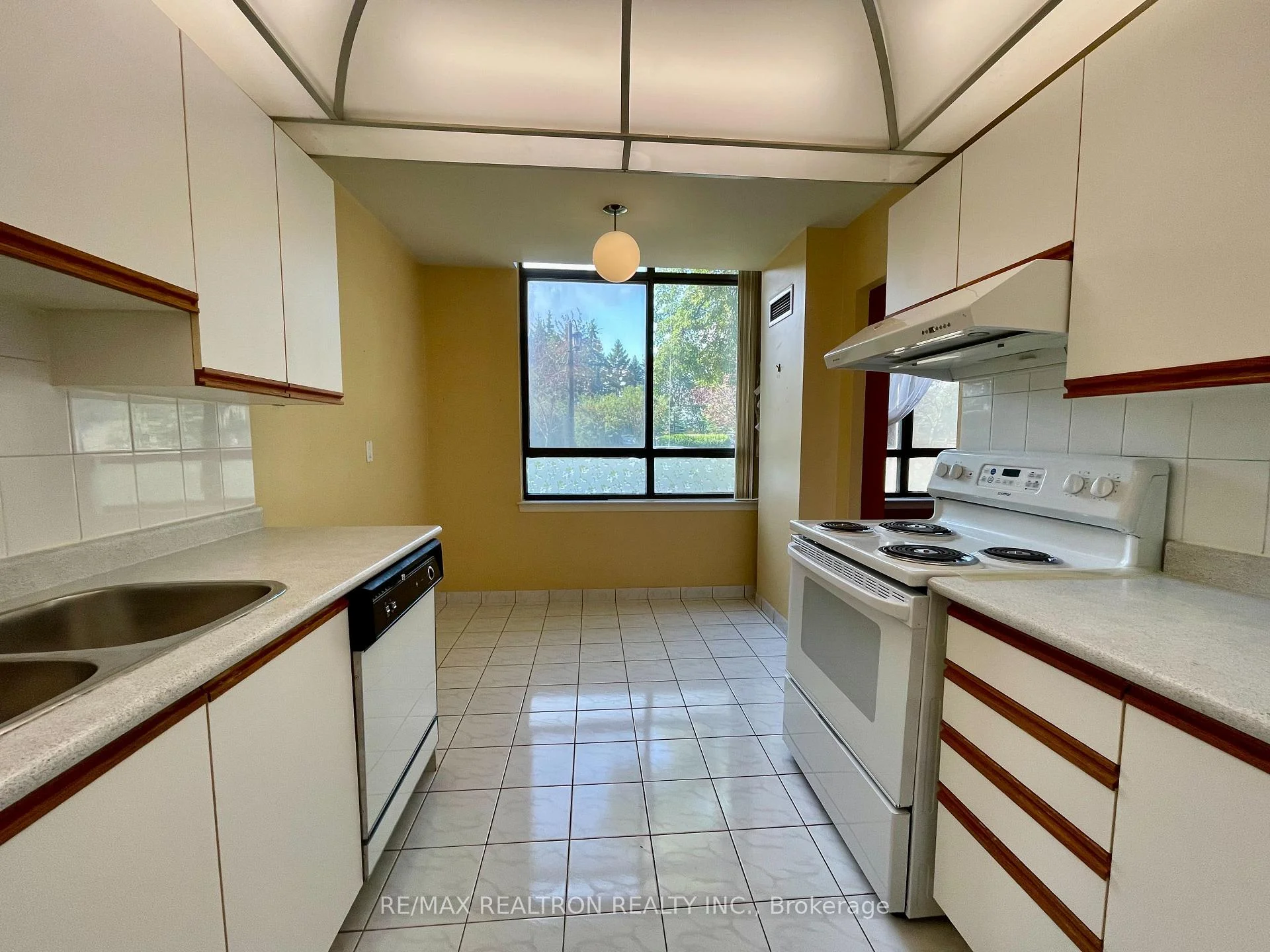 Photo 8 of Unit 114, 55 Bamburgh Circle, Scarborough, Steeles — HOMEH
