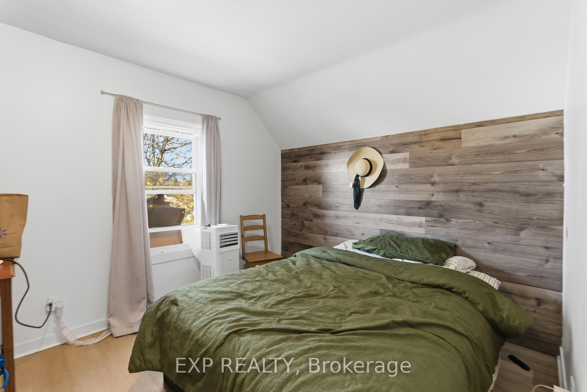 Photo 13 of 20 Henry Street, St. Catharines, Downtown — HOMEH