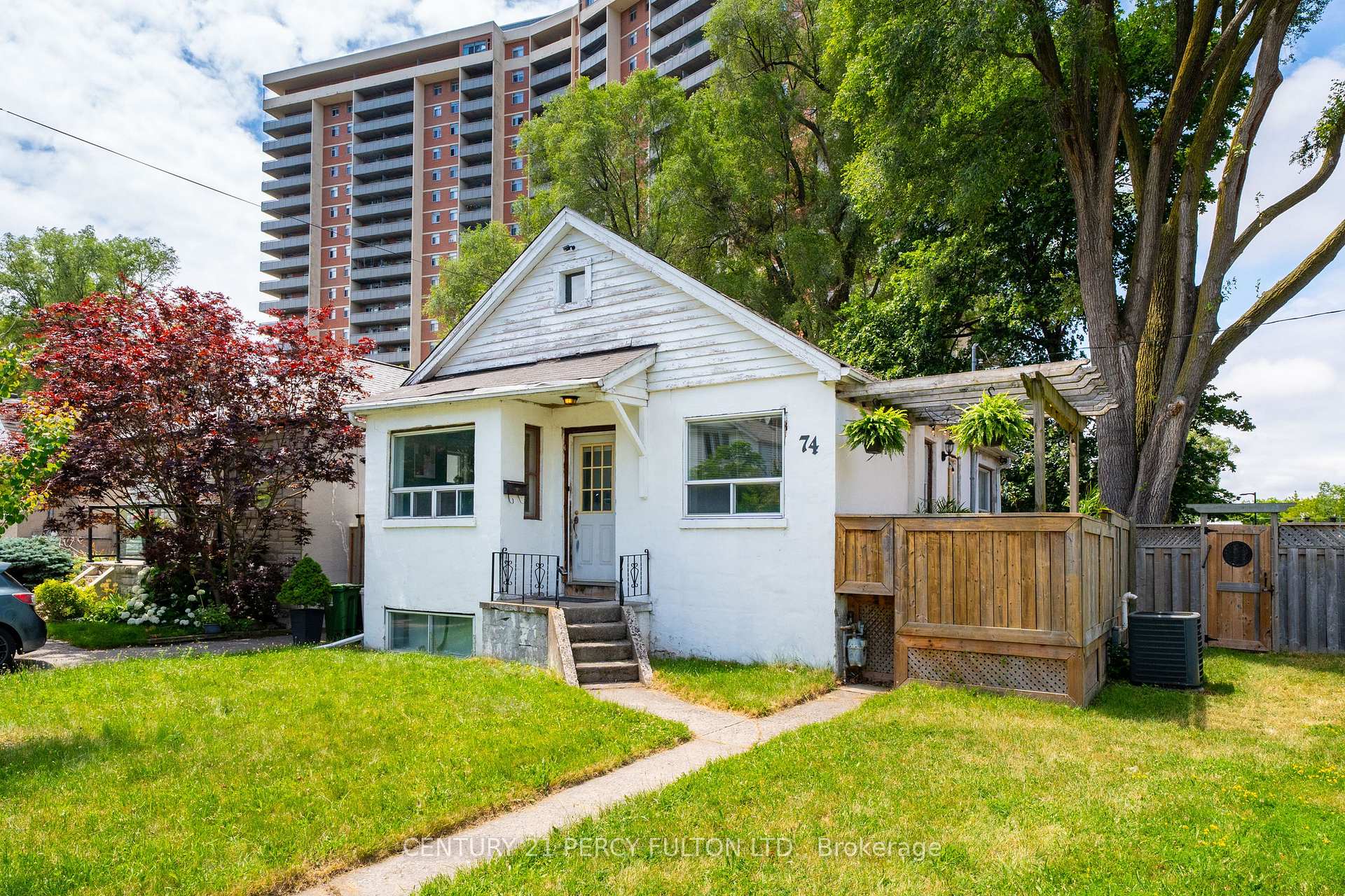 Photo 1 of 74 St. Dunstan Drive, Scarborough, Oakridge — HOMEH