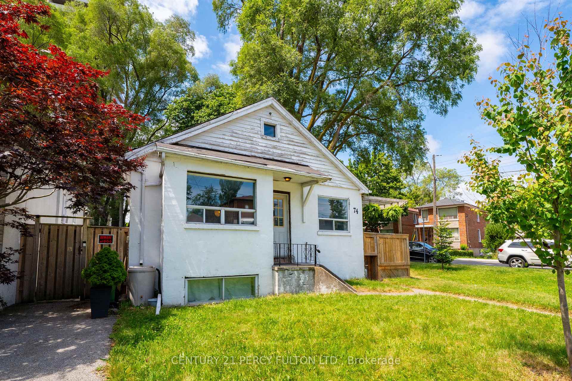 Photo 2 of 74 St. Dunstan Drive, Scarborough, Oakridge — HOMEH