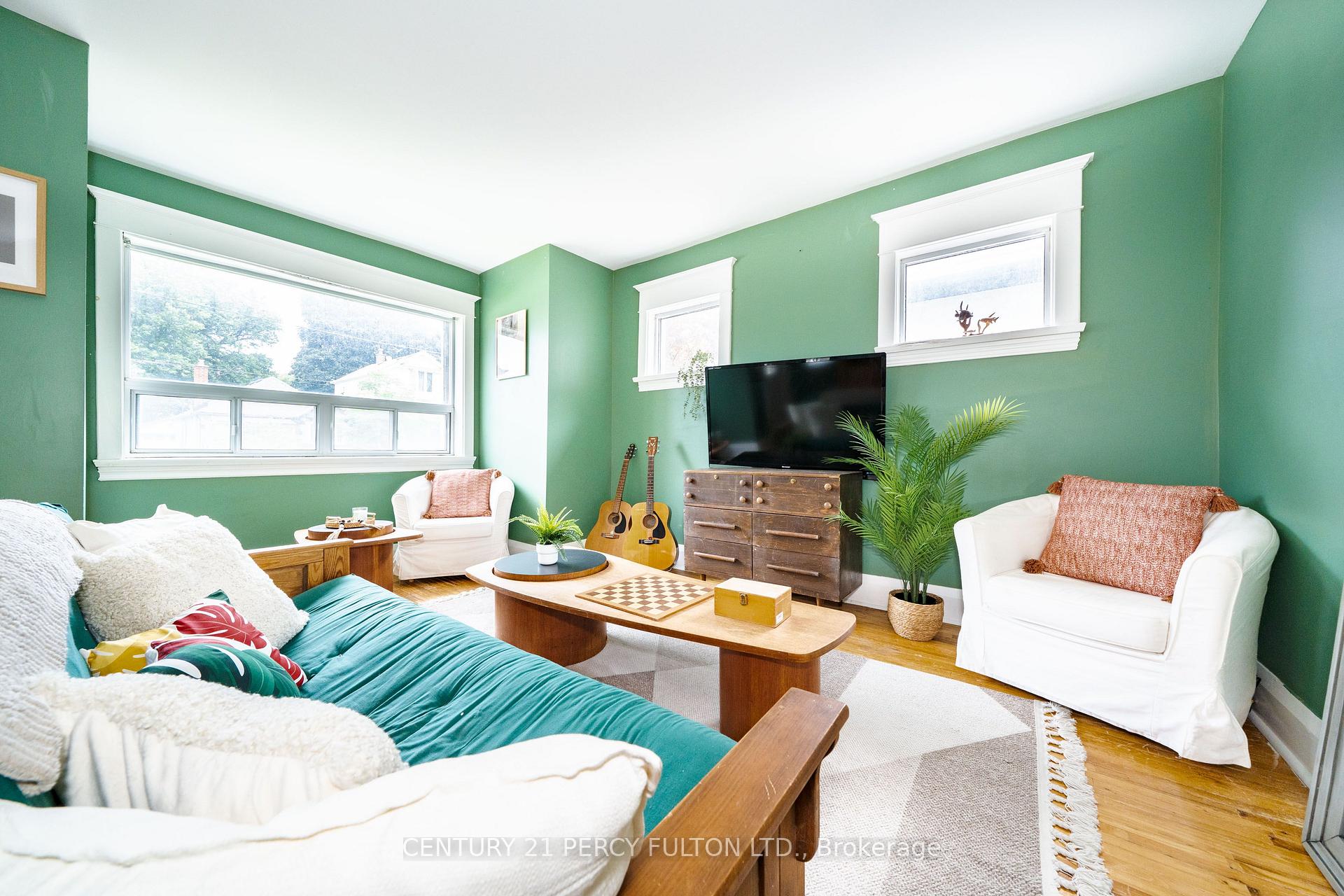 Photo 7 of 74 St. Dunstan Drive, Scarborough, Oakridge — HOMEH