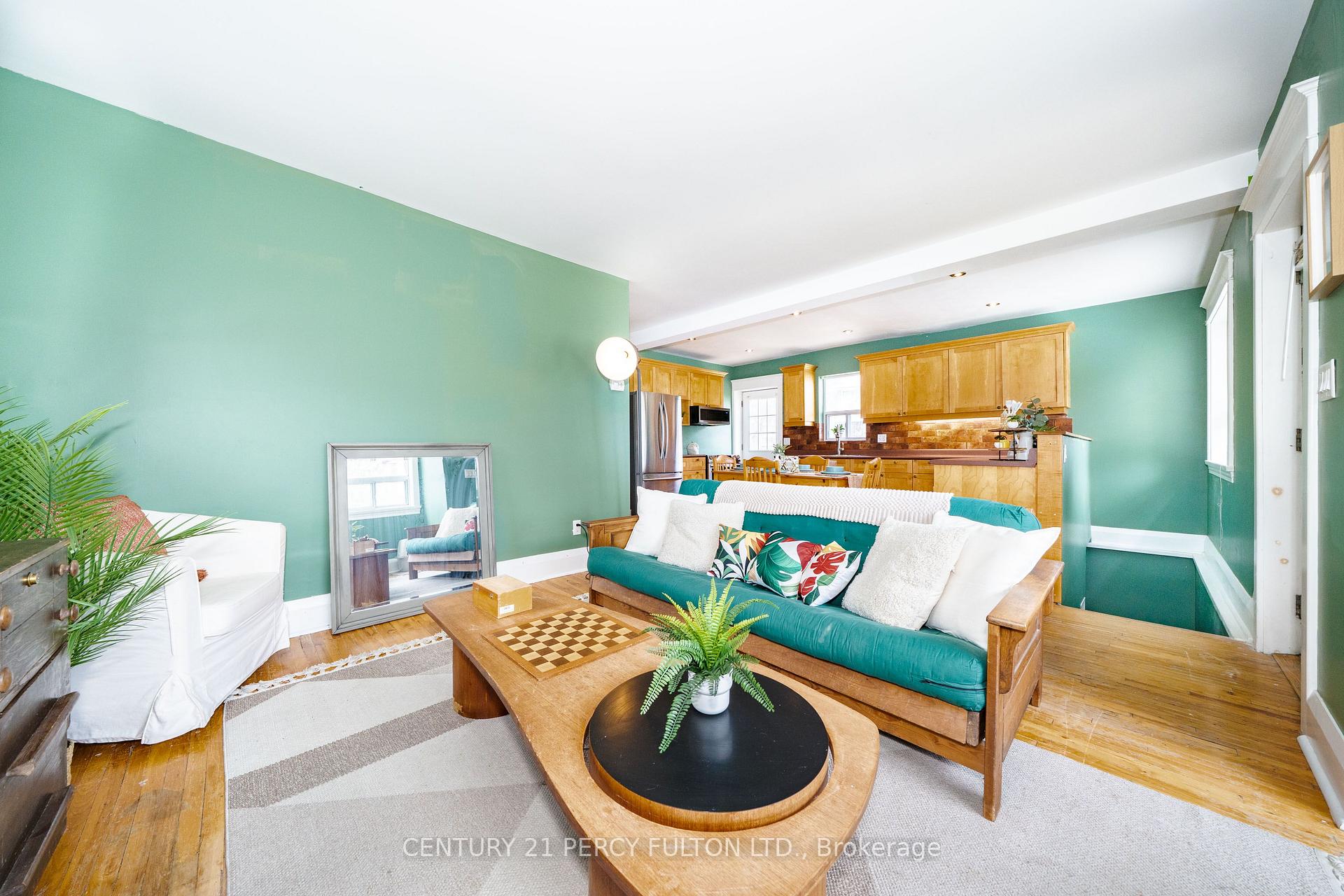 Photo 9 of 74 St. Dunstan Drive, Scarborough, Oakridge — HOMEH