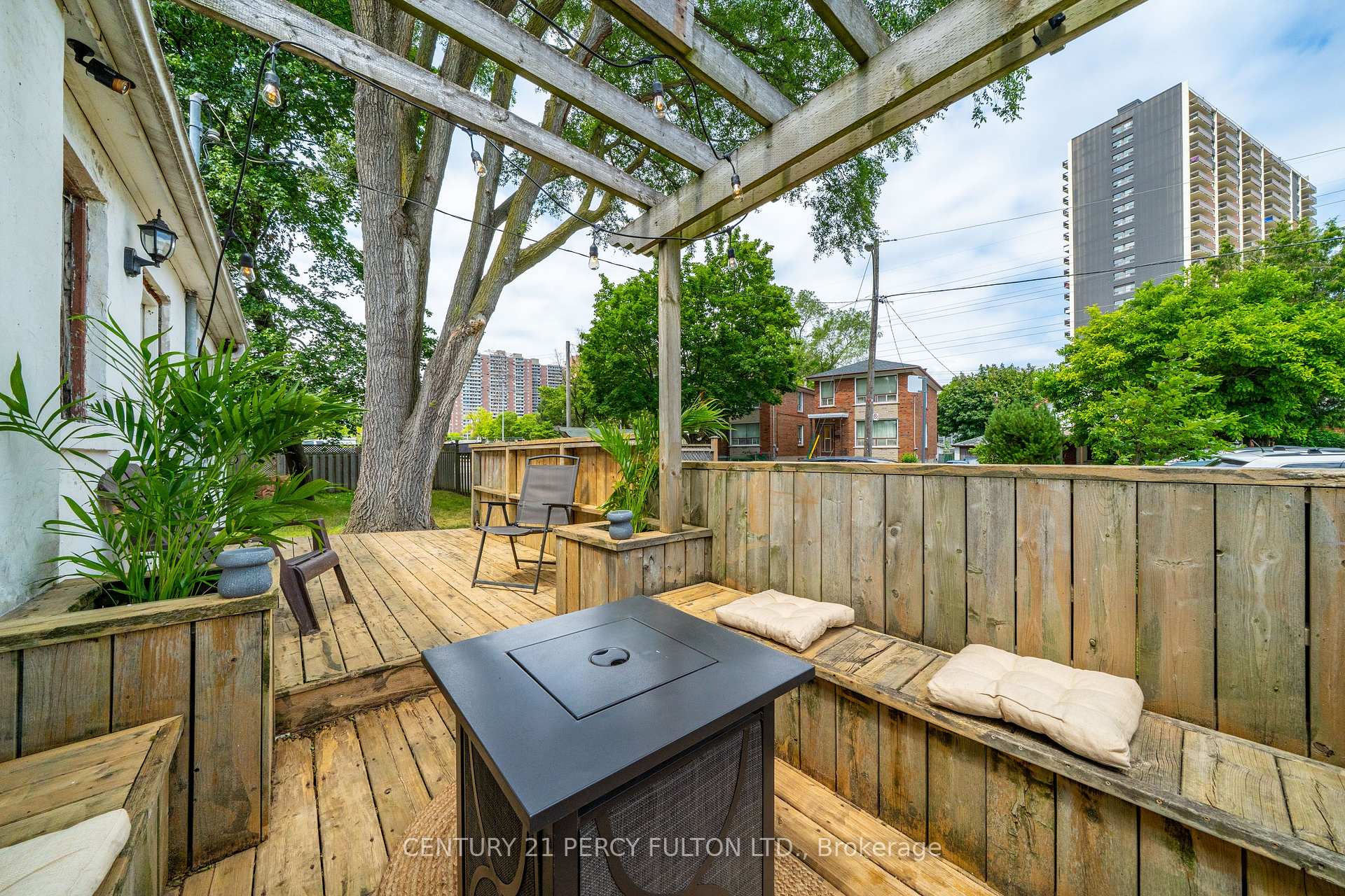 Photo 16 of 74 St. Dunstan Drive, Scarborough, Oakridge — HOMEH