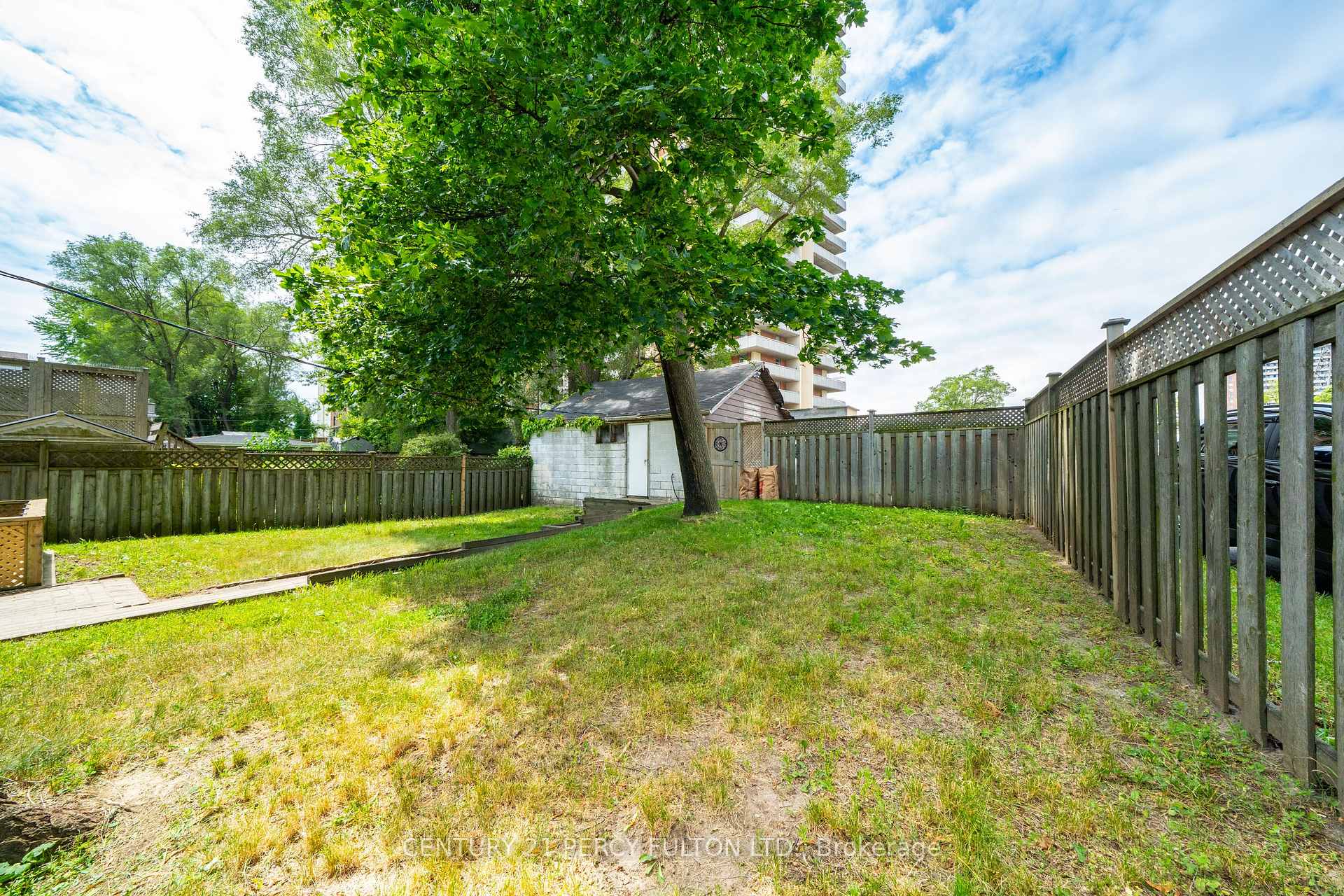 Photo 18 of 74 St. Dunstan Drive, Scarborough, Oakridge — HOMEH