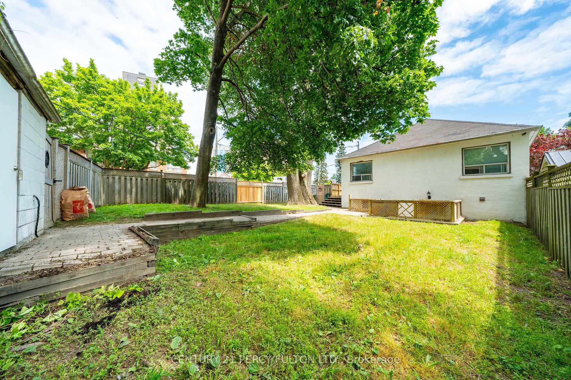 Photo 19 of 74 St. Dunstan Drive, Scarborough, Oakridge — HOMEH