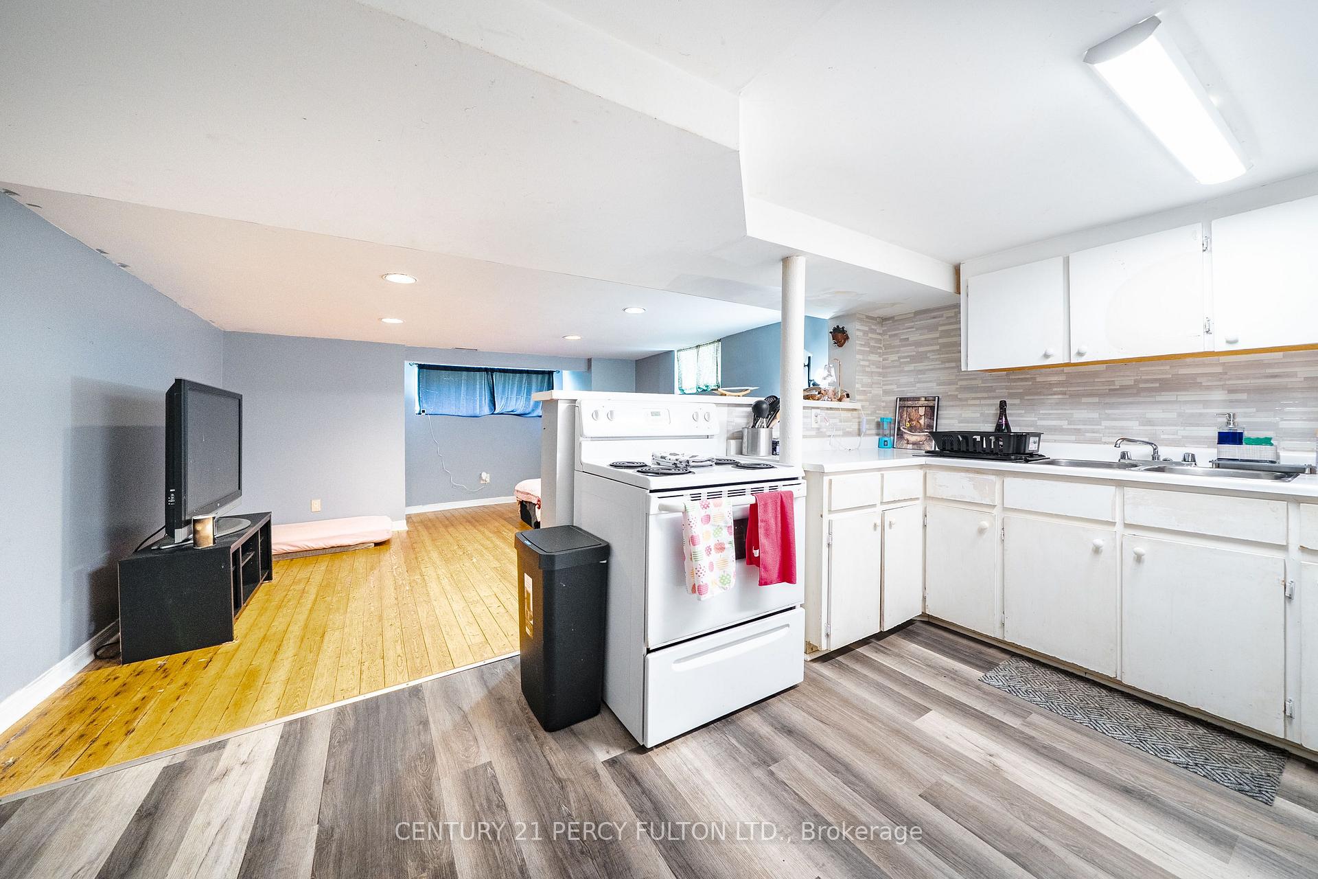 Photo 22 of 74 St. Dunstan Drive, Scarborough, Oakridge — HOMEH