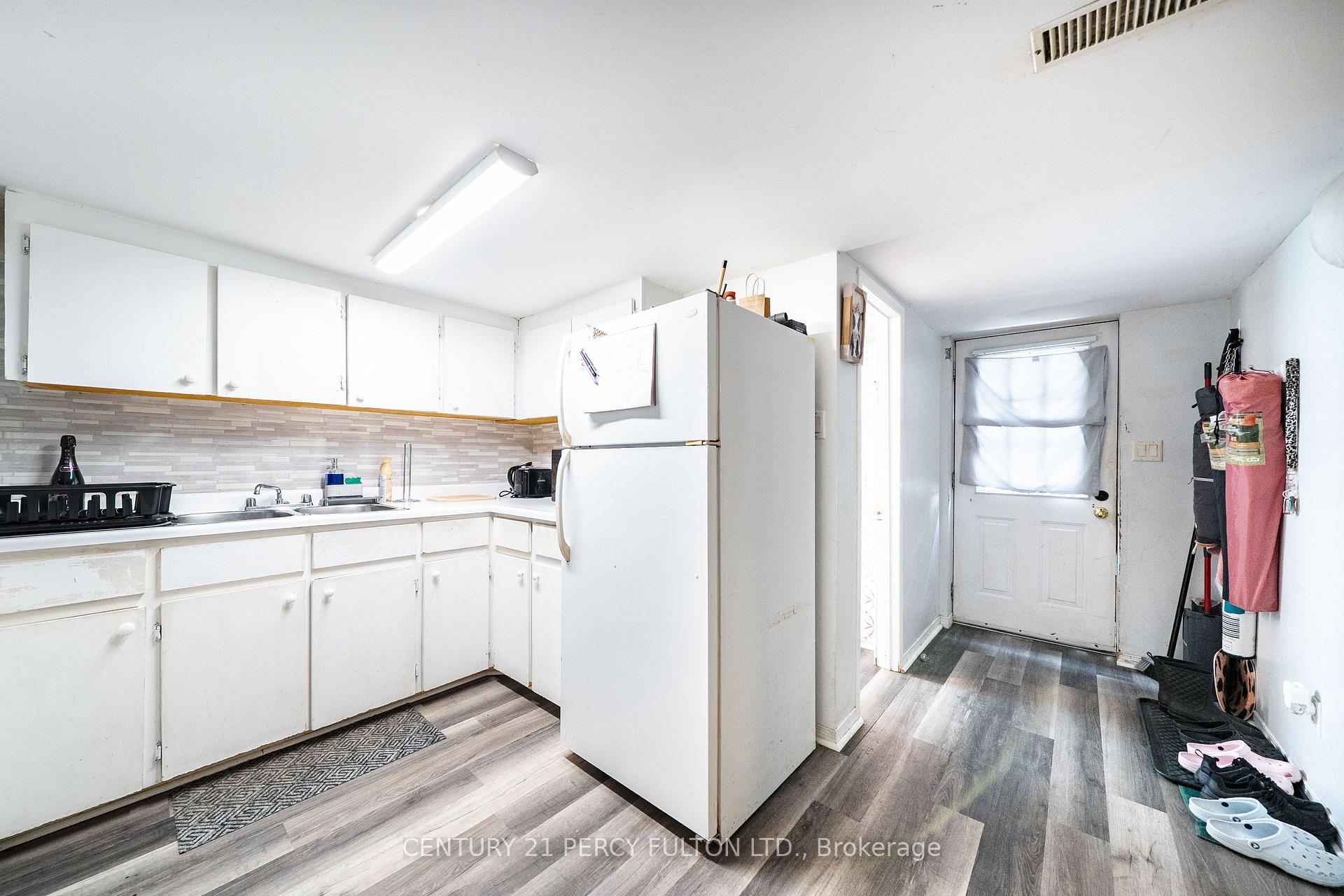 Photo 23 of 74 St. Dunstan Drive, Scarborough, Oakridge — HOMEH