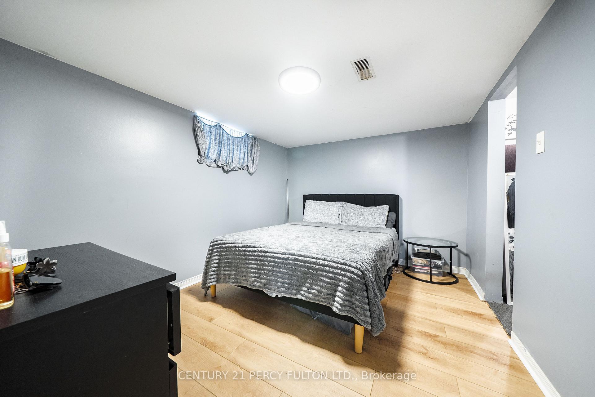 Photo 26 of 74 St. Dunstan Drive, Scarborough, Oakridge — HOMEH