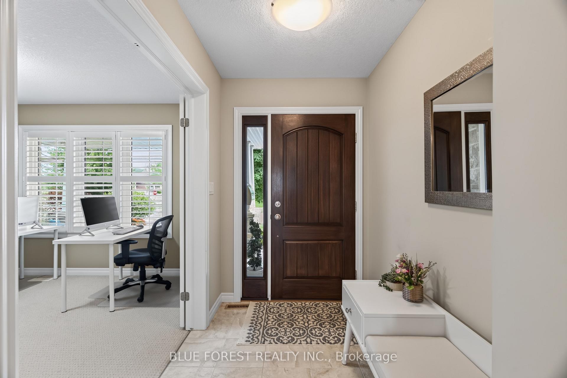 Photo 5 of 3 Sutherland Court, St. Thomas — HOMEH