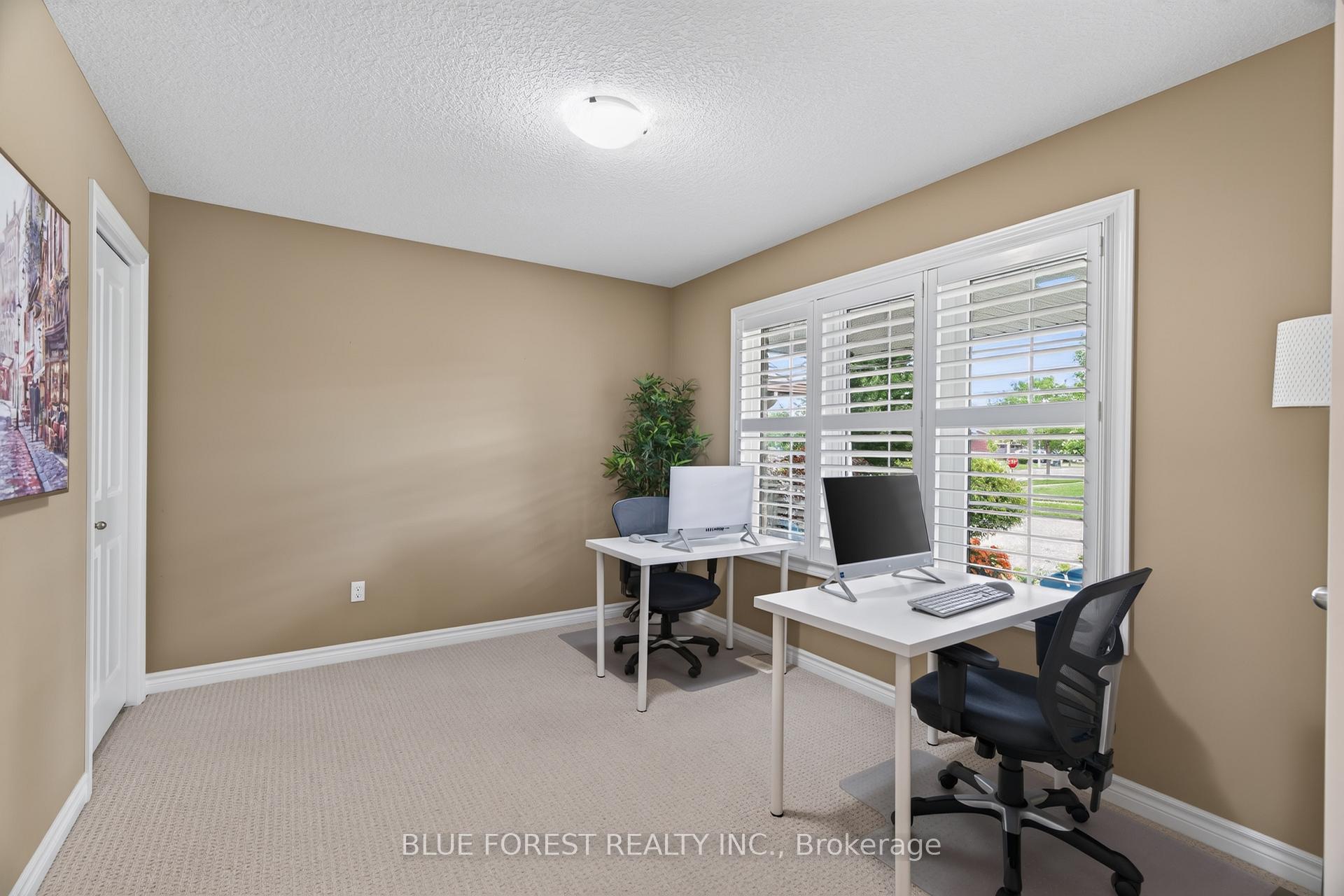 Photo 6 of 3 Sutherland Court, St. Thomas — HOMEH