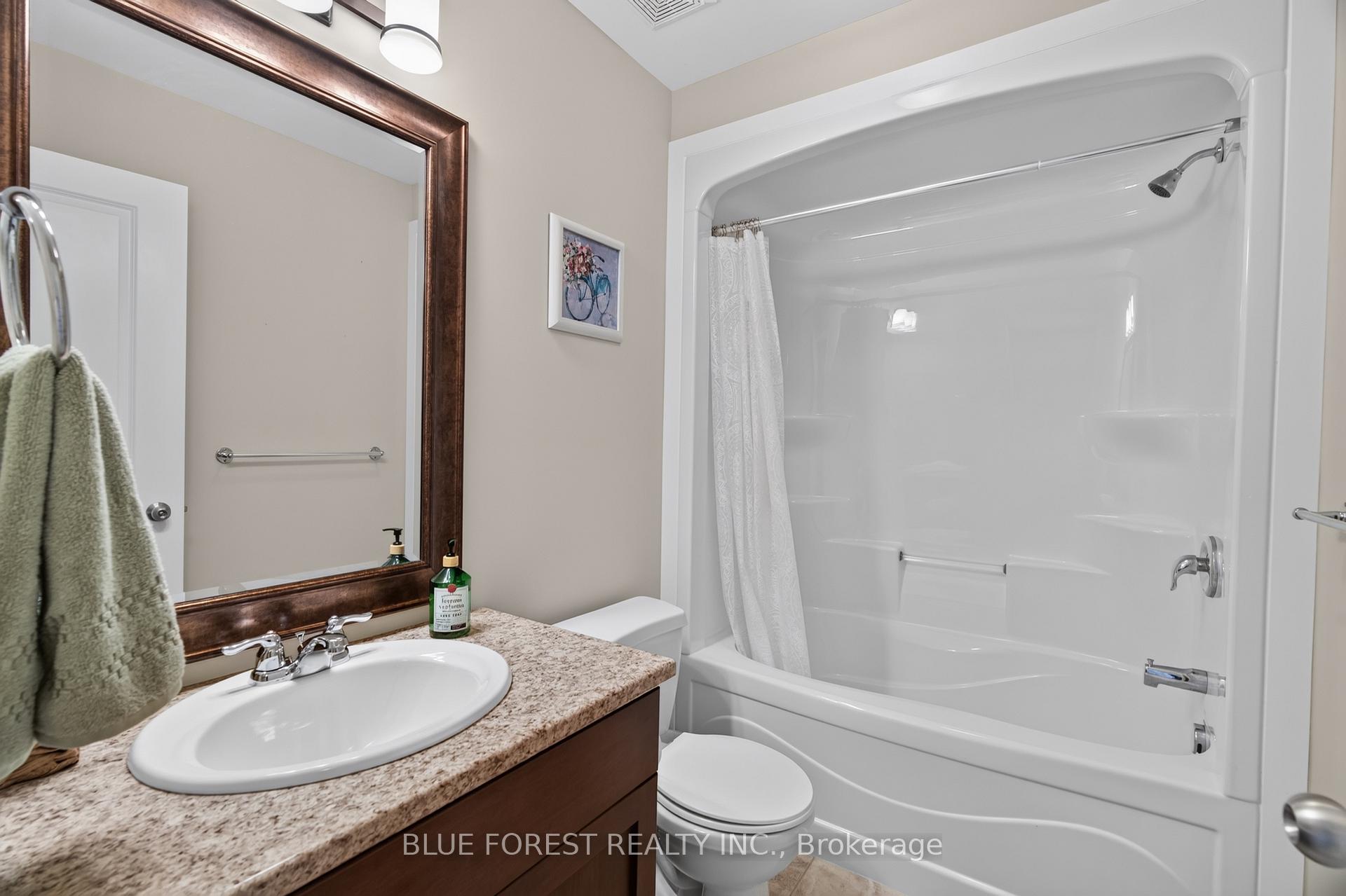 Photo 9 of 3 Sutherland Court, St. Thomas — HOMEH