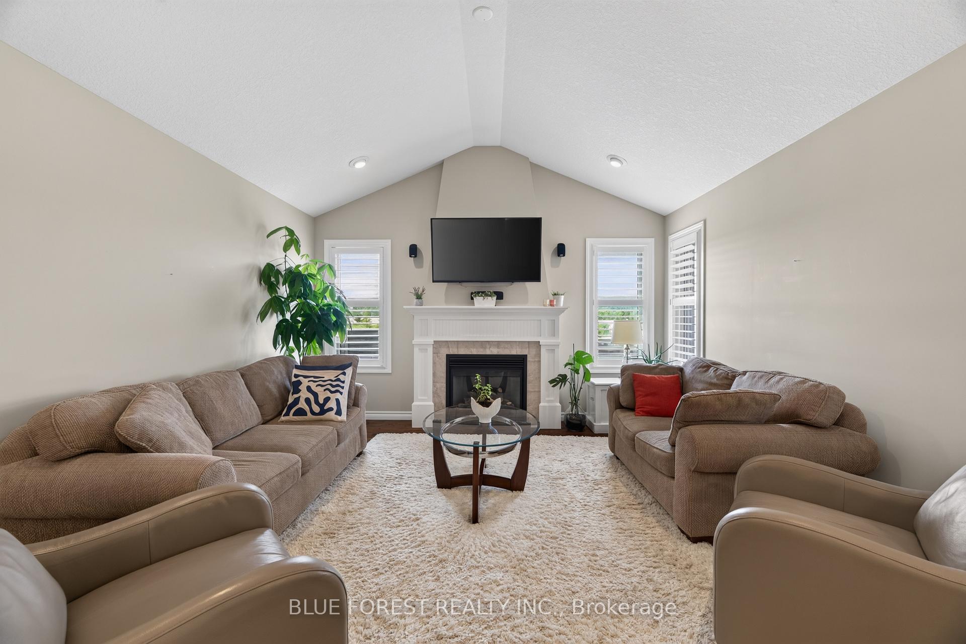 Photo 12 of 3 Sutherland Court, St. Thomas — HOMEH
