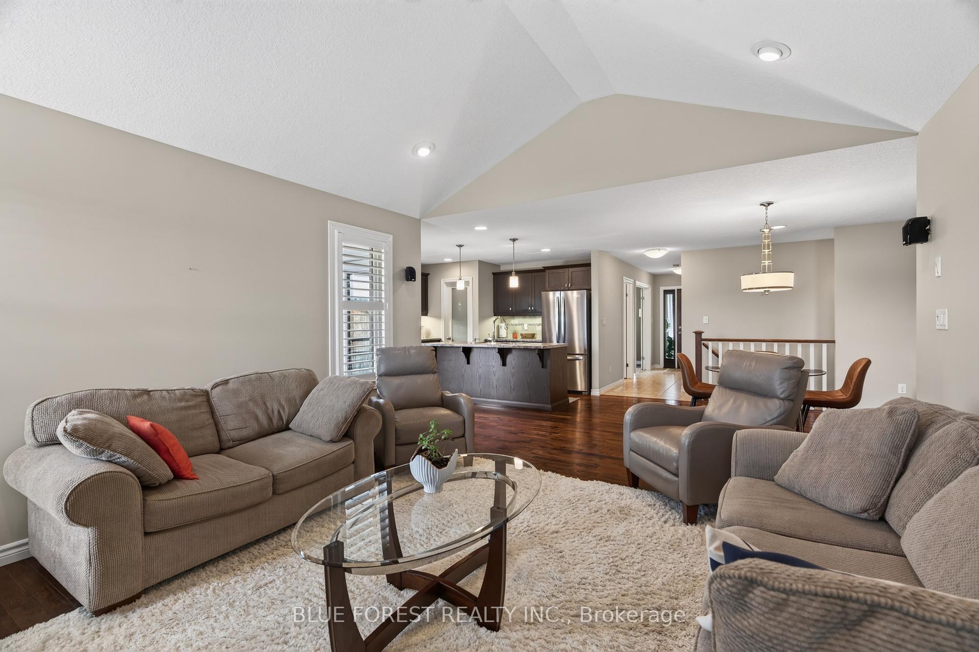 Photo 13 of 3 Sutherland Court, St. Thomas — HOMEH
