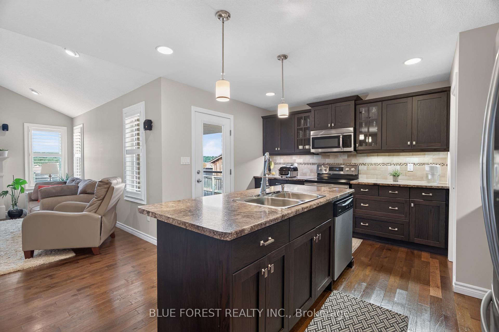 Photo 16 of 3 Sutherland Court, St. Thomas — HOMEH