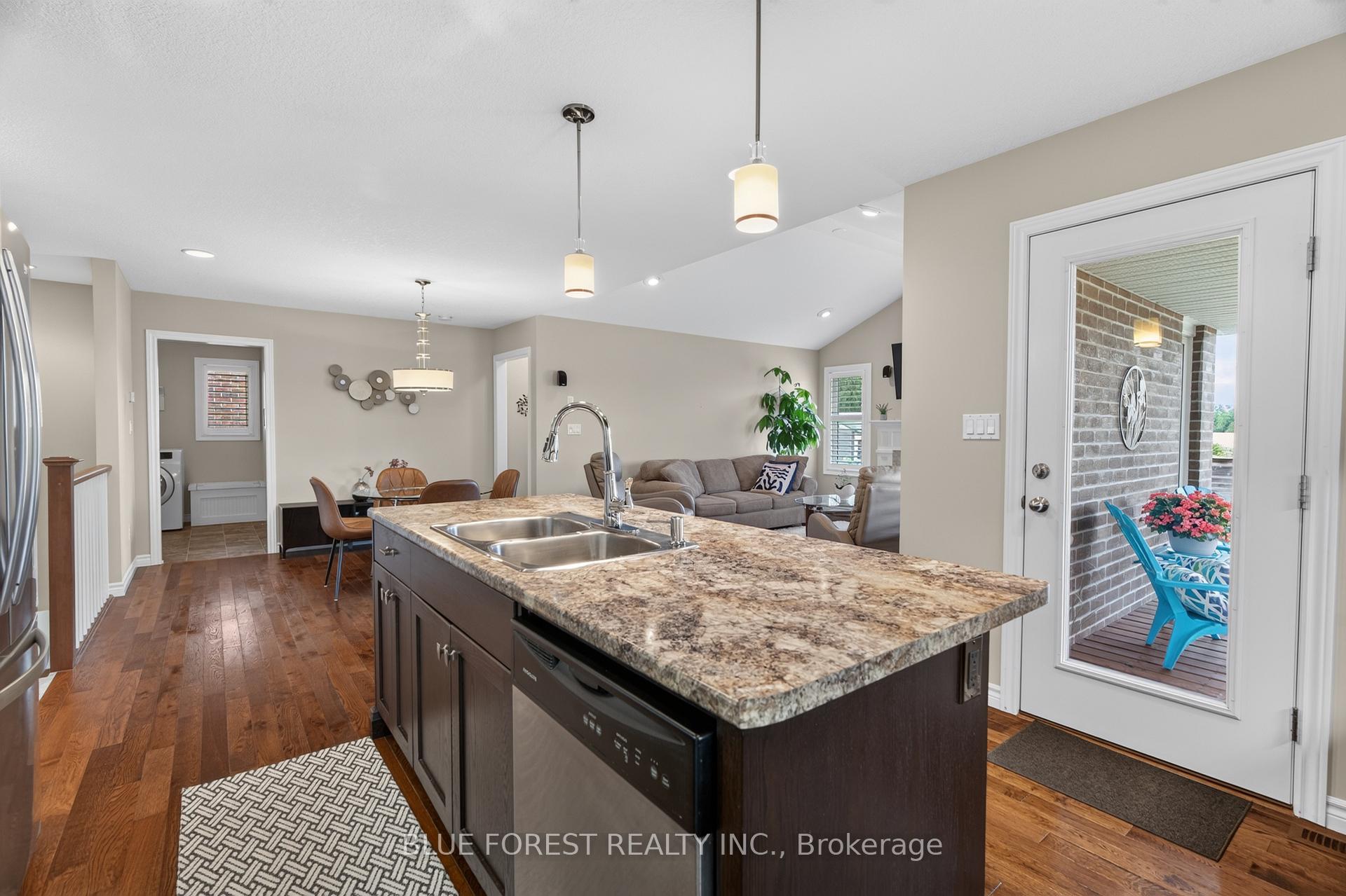 Photo 18 of 3 Sutherland Court, St. Thomas — HOMEH