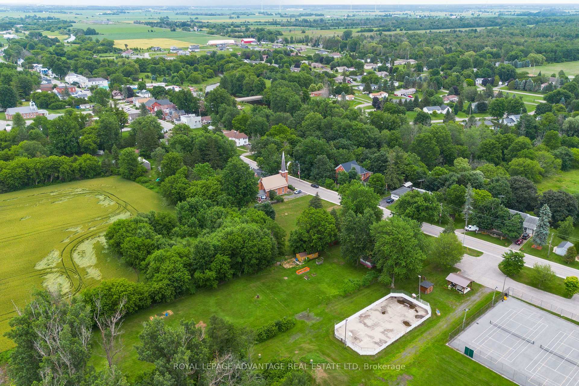 Photo 7 of 10561 Main Street, North Dundas, North Dundas (Mountain) Twp — HOMEH