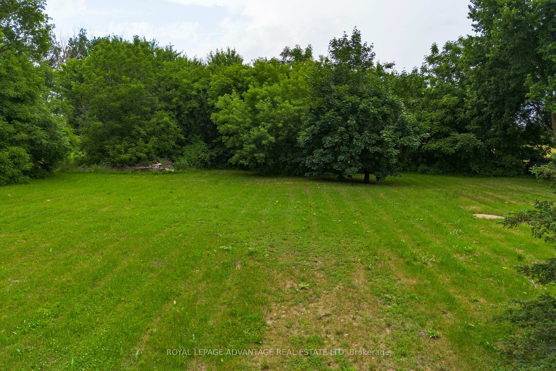 Photo 11 of 10561 Main Street, North Dundas, North Dundas (Mountain) Twp — HOMEH