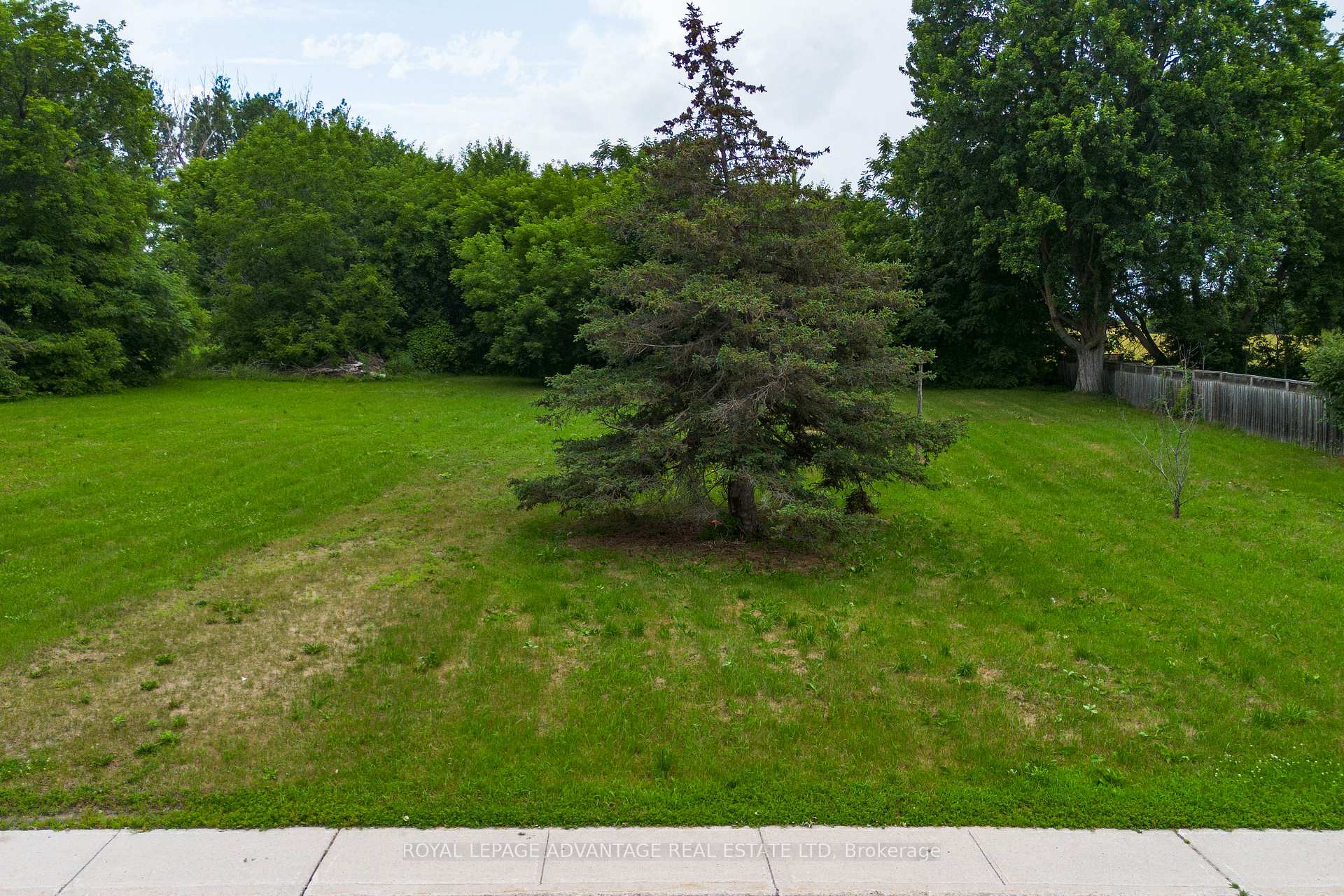 Photo 12 of 10561 Main Street, North Dundas, North Dundas (Mountain) Twp — HOMEH