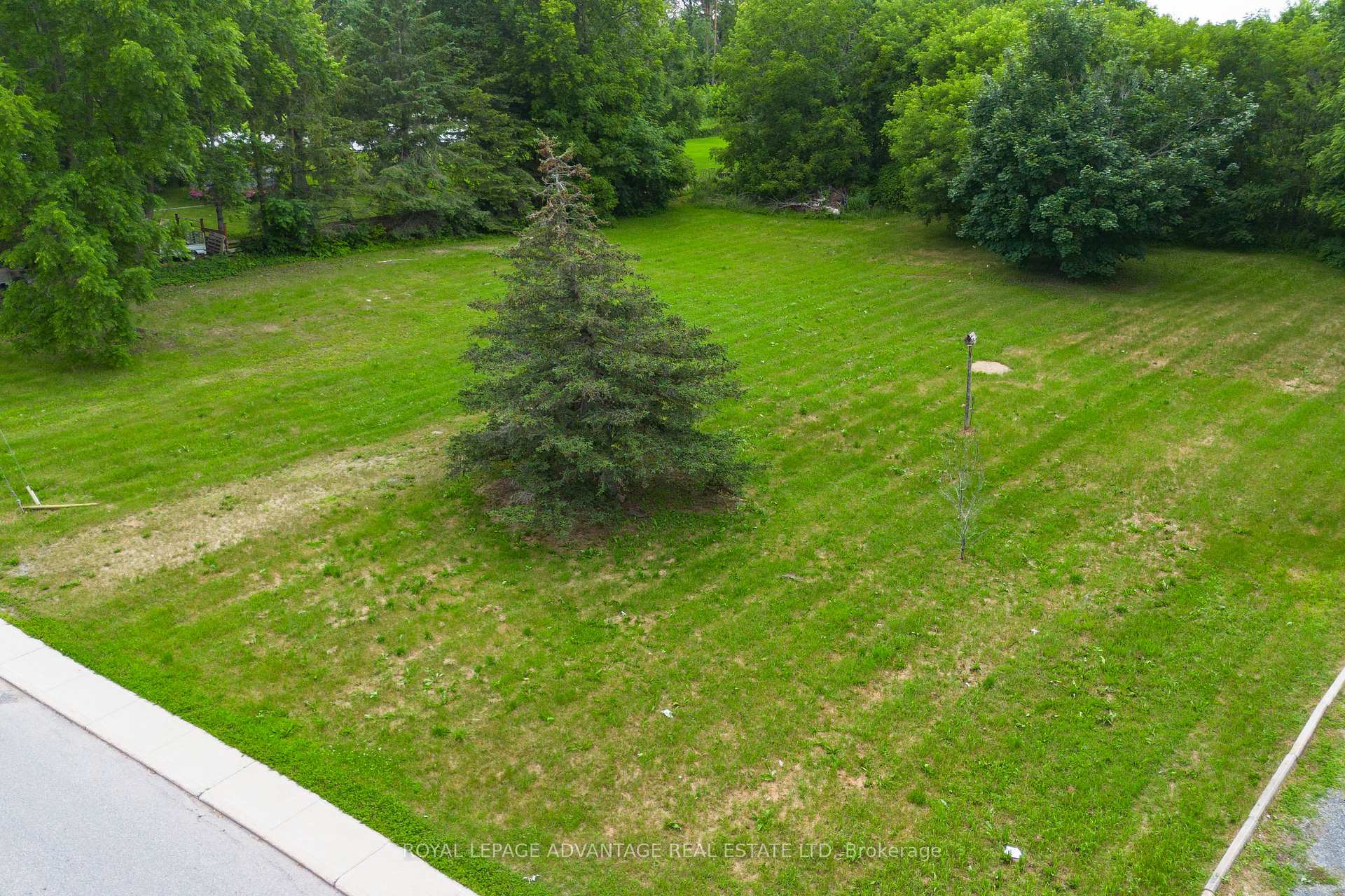 Photo 13 of 10561 Main Street, North Dundas, North Dundas (Mountain) Twp — HOMEH