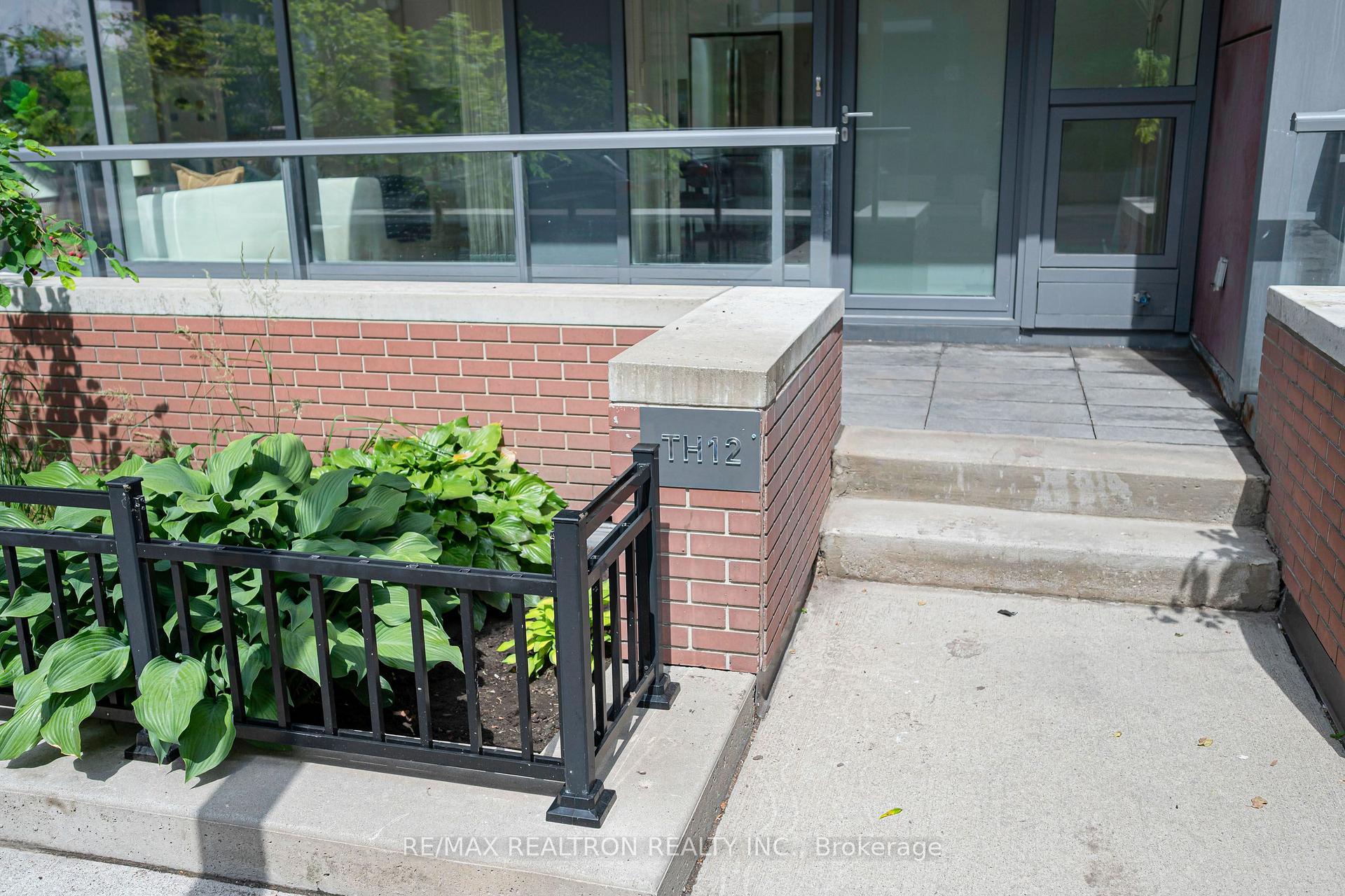 Photo 2 of Unit TH12, 20 Bruyeres Mews, Toronto, Waterfront Communities — HOMEH