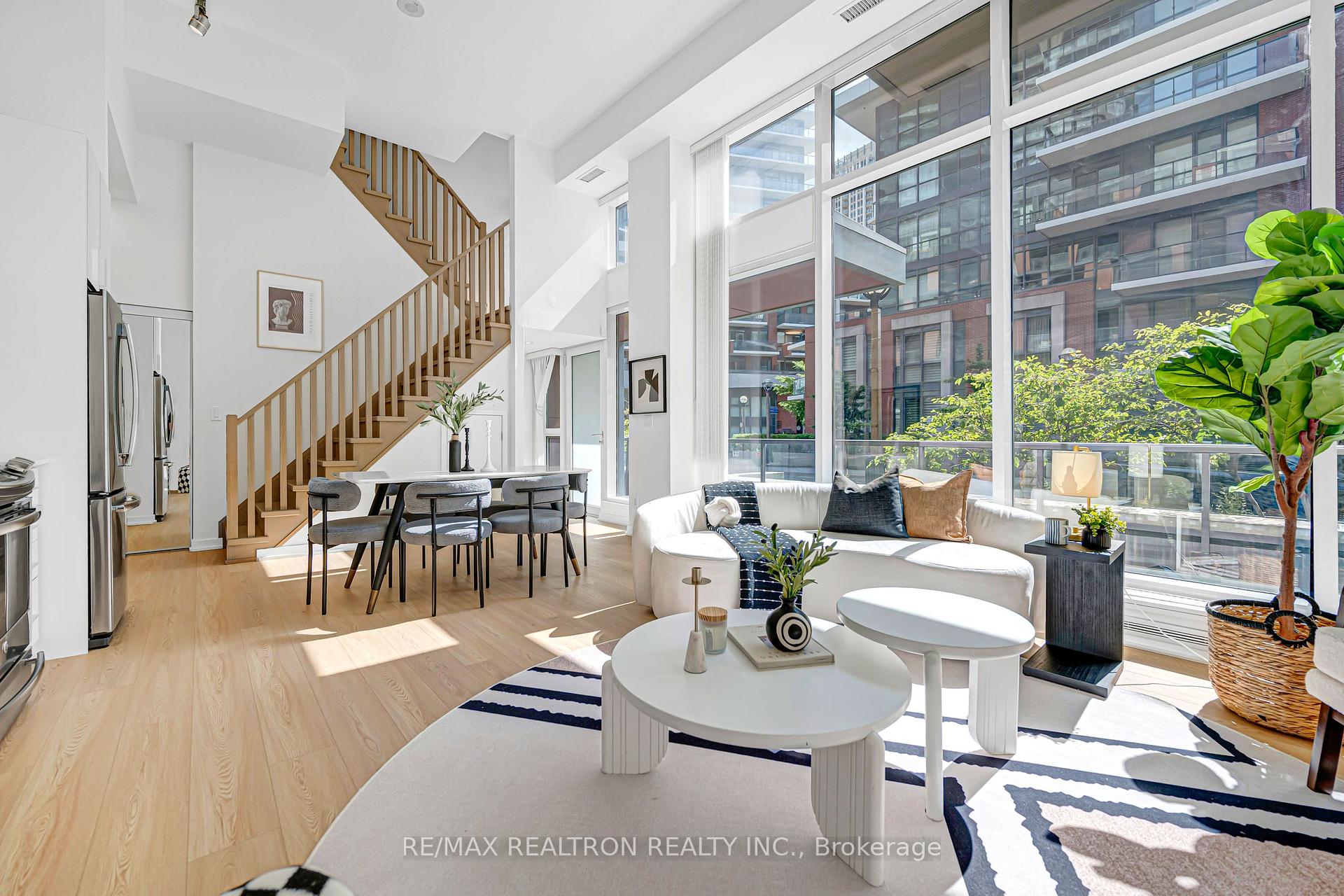 Photo 8 of Unit TH12, 20 Bruyeres Mews, Toronto, Waterfront Communities — HOMEH