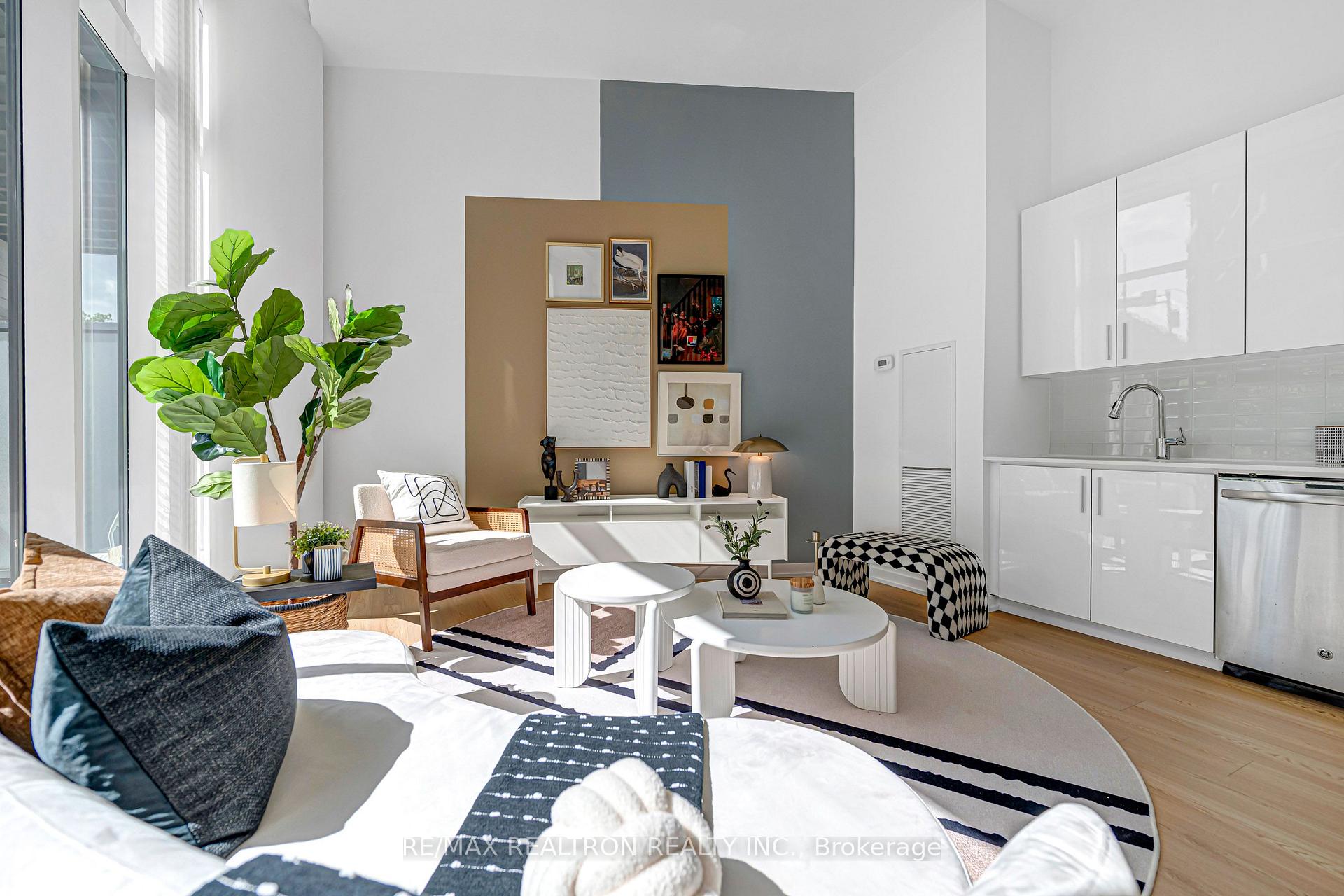 Photo 9 of Unit TH12, 20 Bruyeres Mews, Toronto, Waterfront Communities — HOMEH