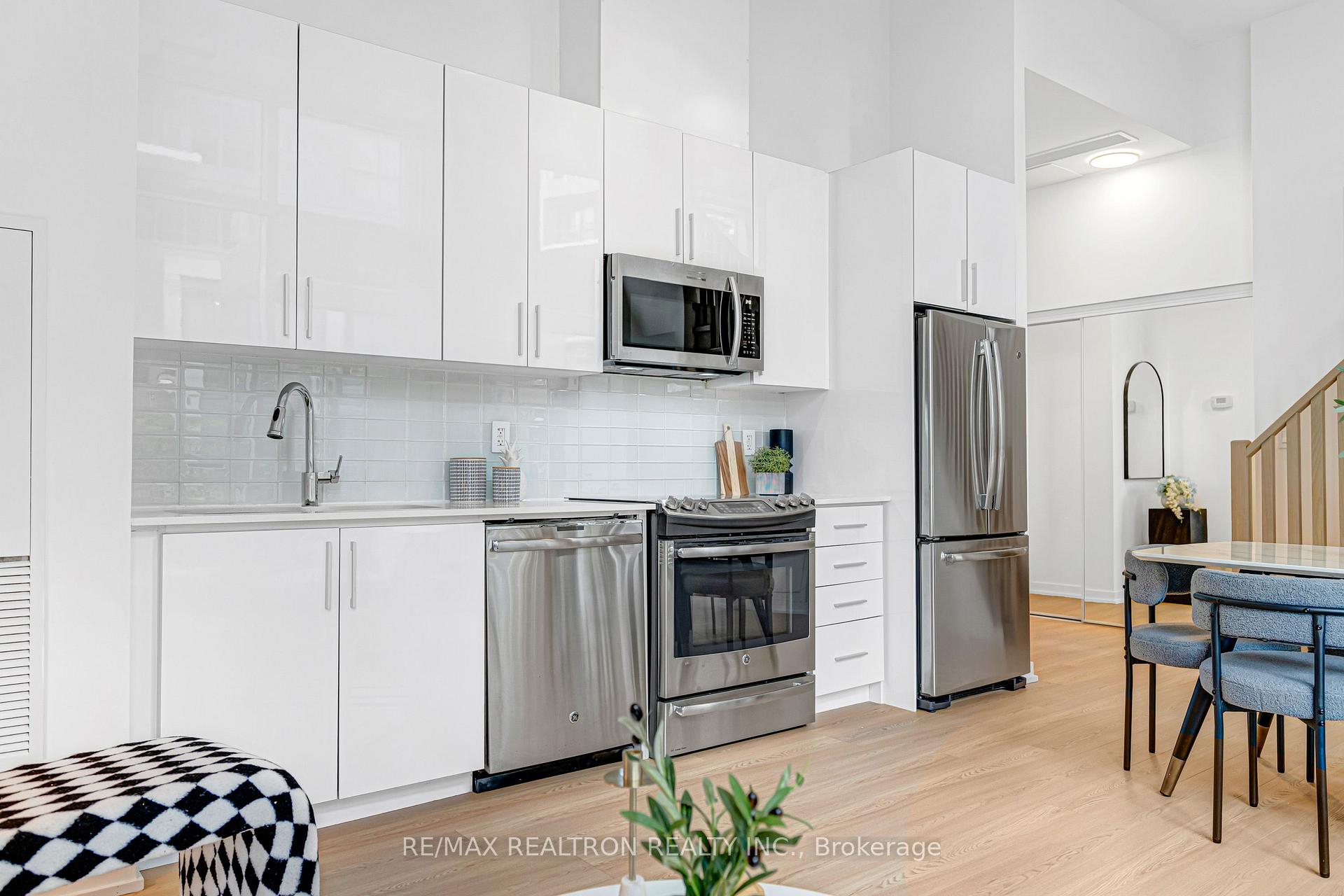 Photo 14 of Unit TH12, 20 Bruyeres Mews, Toronto, Waterfront Communities — HOMEH