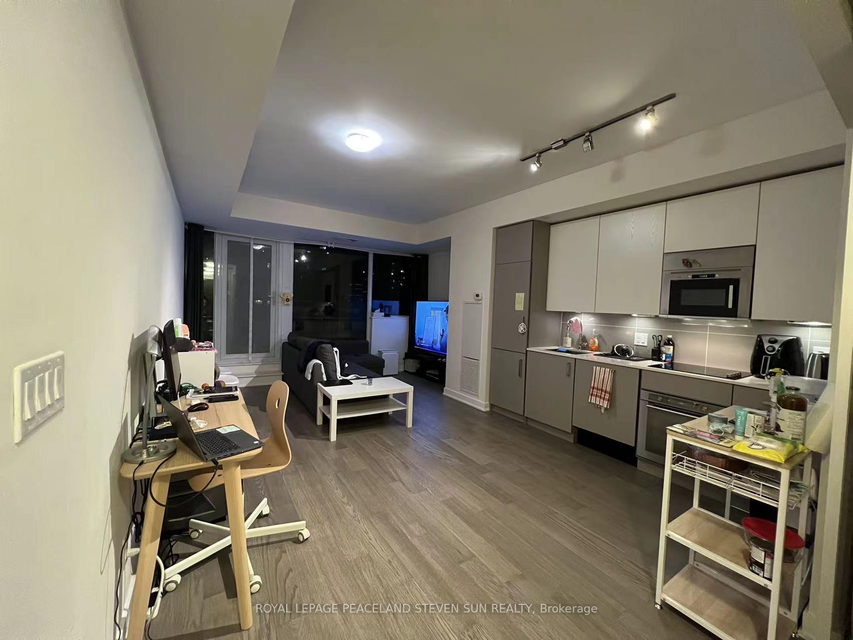 Photo 8 of Unit 904, 17 Dundonald Street, Toronto, Church-Yonge Corridor — HOMEH