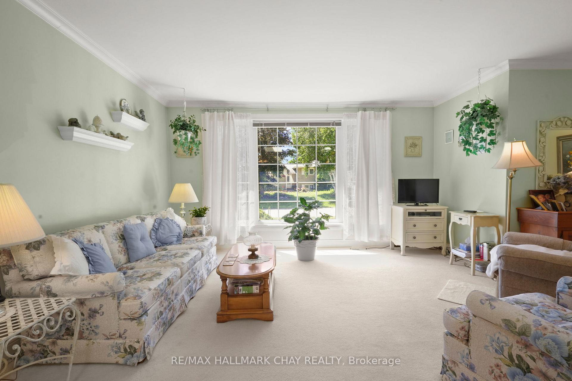 Photo 7 of 34 Elm Street, New Tecumseth, Alliston — HOMEH