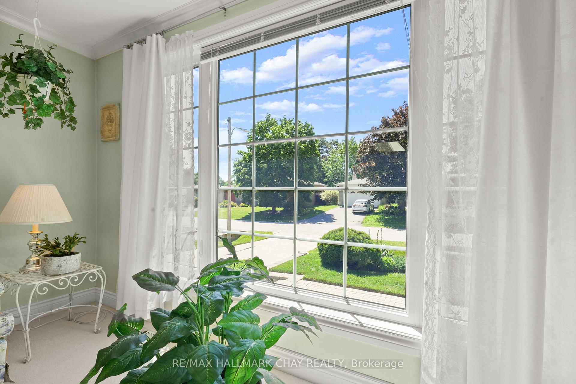 Photo 9 of 34 Elm Street, New Tecumseth, Alliston — HOMEH