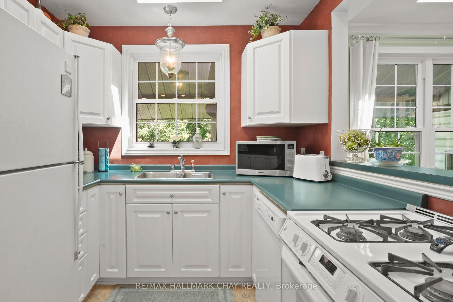 Photo 13 of 34 Elm Street, New Tecumseth, Alliston — HOMEH