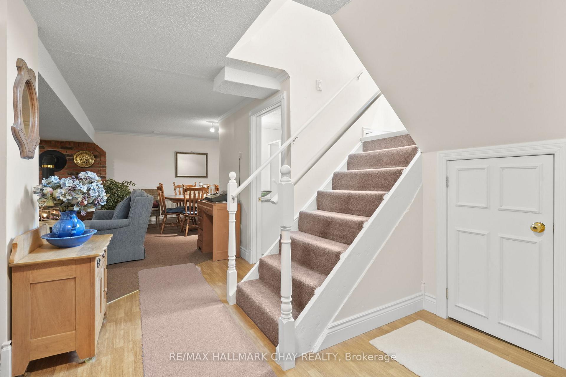 Photo 24 of 34 Elm Street, New Tecumseth, Alliston — HOMEH