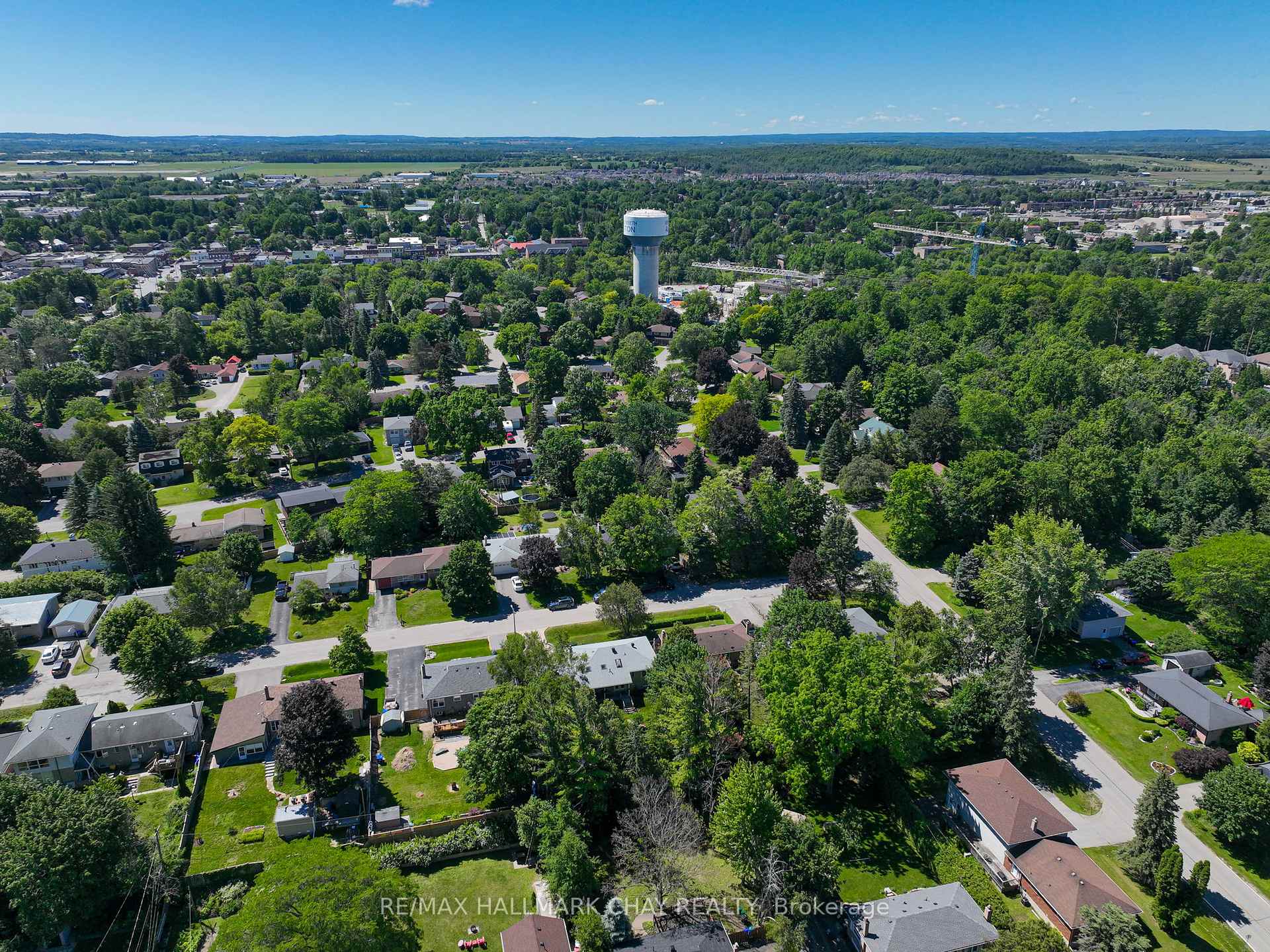 Photo 40 of 34 Elm Street, New Tecumseth, Alliston — HOMEH