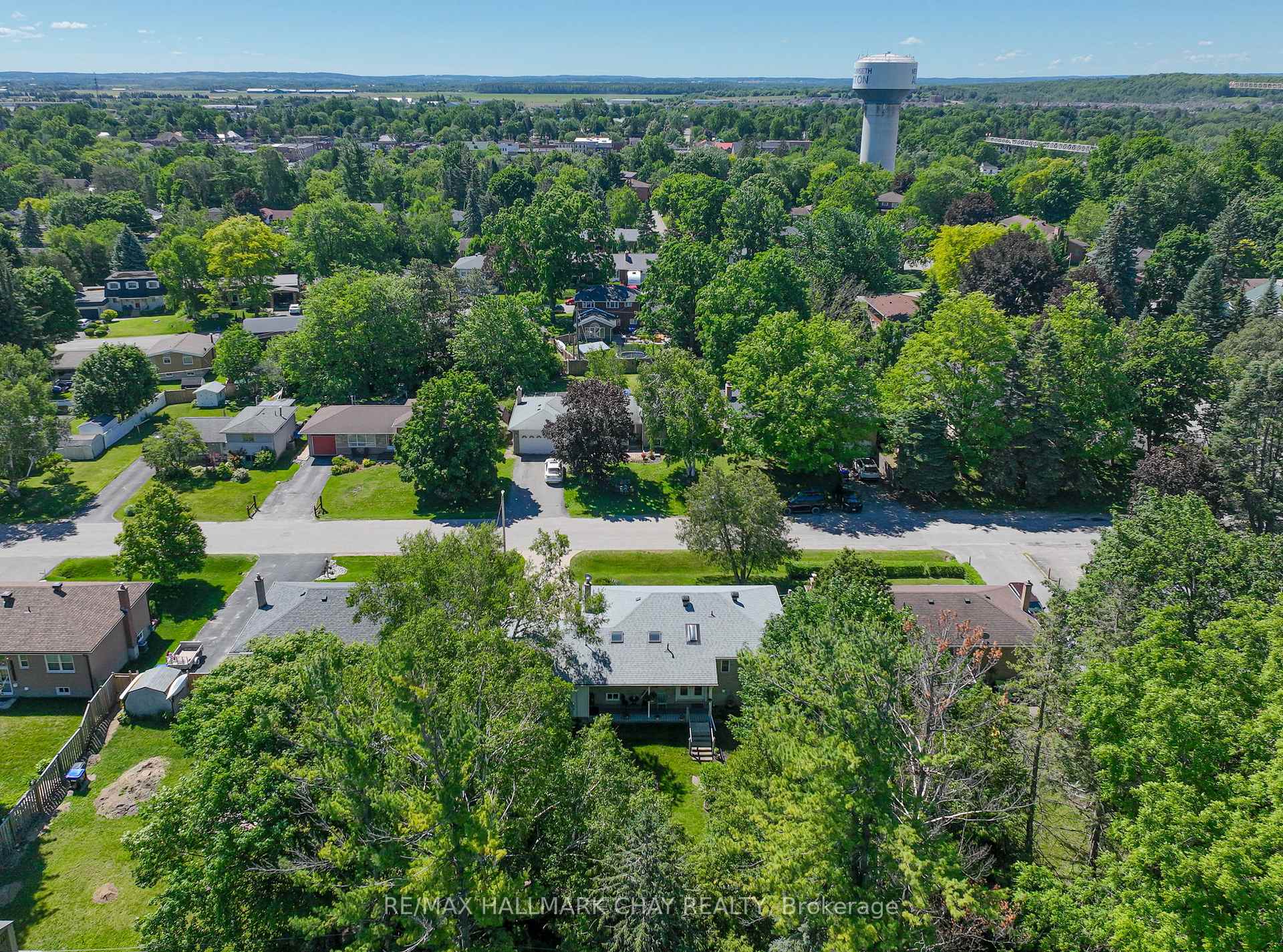 Photo 41 of 34 Elm Street, New Tecumseth, Alliston — HOMEH
